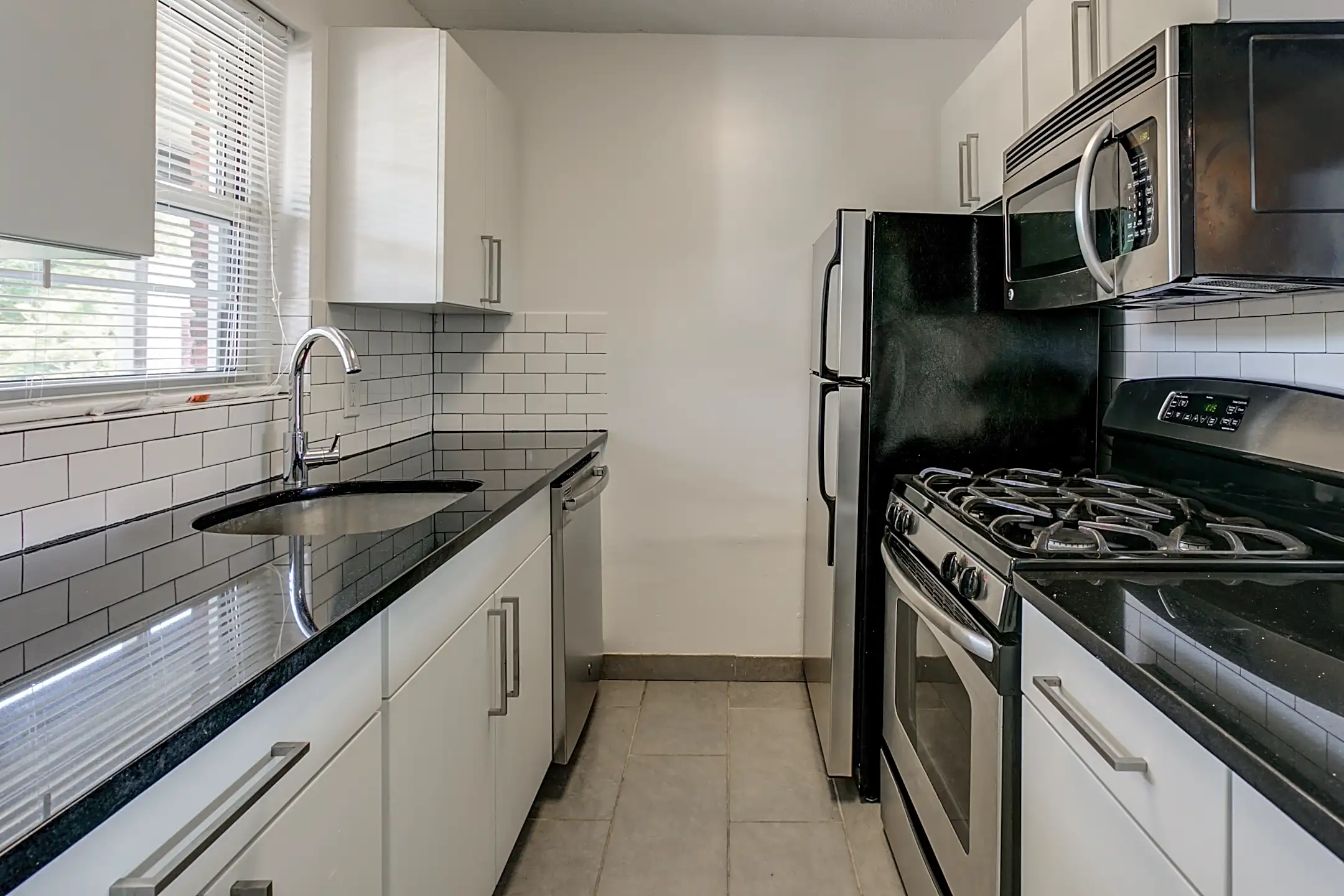 Kitchen - Thamesview - Norwich, CT