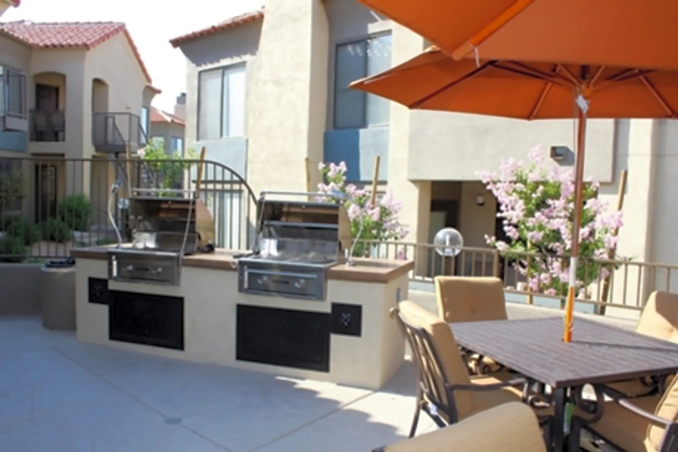 The Legends at La Paloma 3750 E Via Palomita Tucson, AZ Apartments