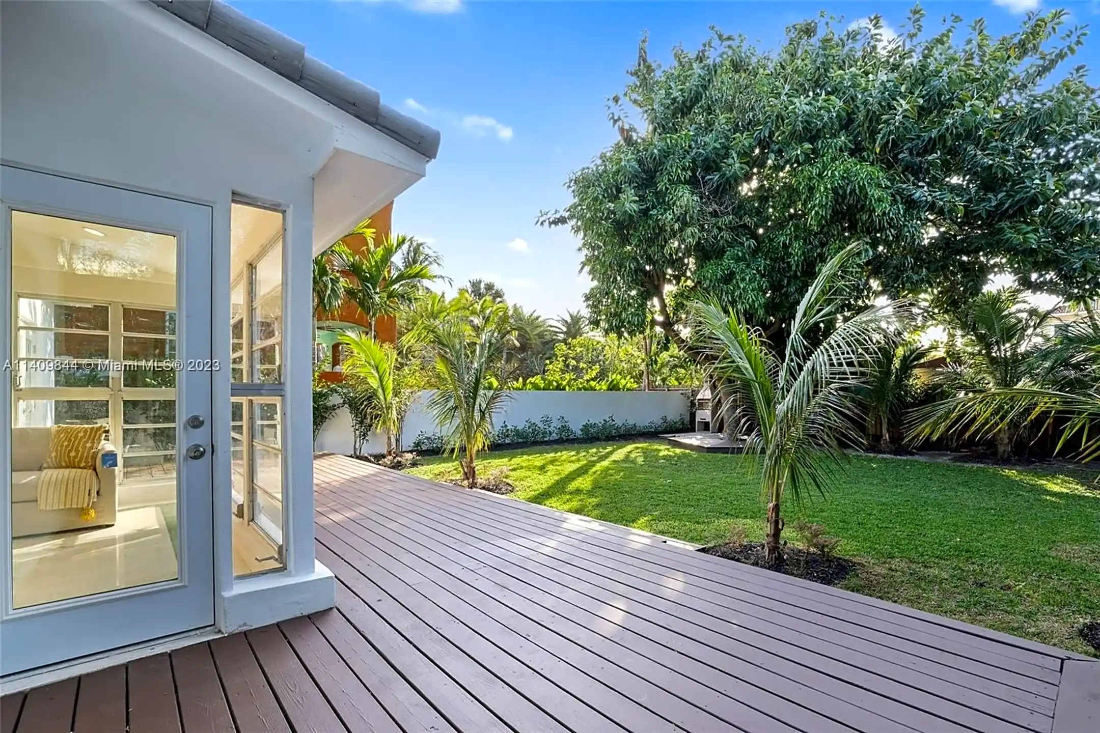 Patio / Deck - 3760 Royal Palm Ave - Miami Beach, FL
