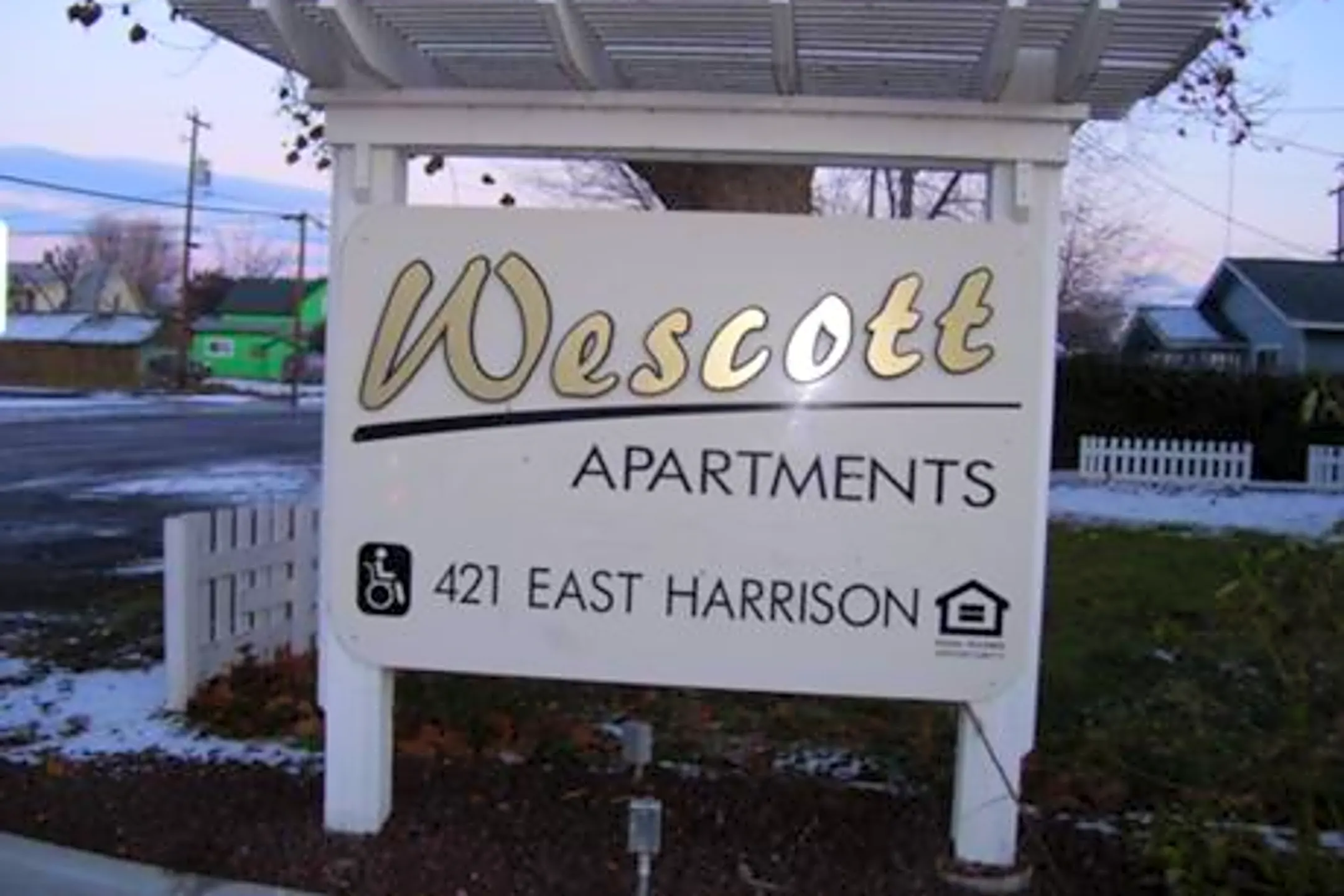 Wescott Apartments 421 Harrison Ave Sunnyside, WA Apartments for