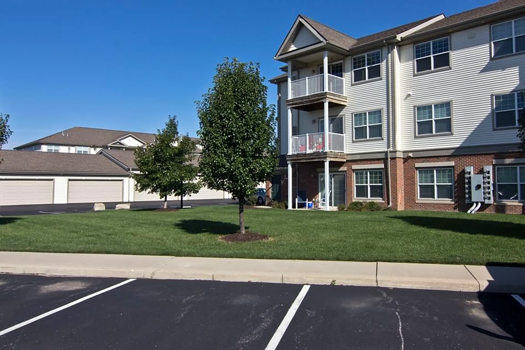 Building - The Residences at Carronade - Perrysburg, OH