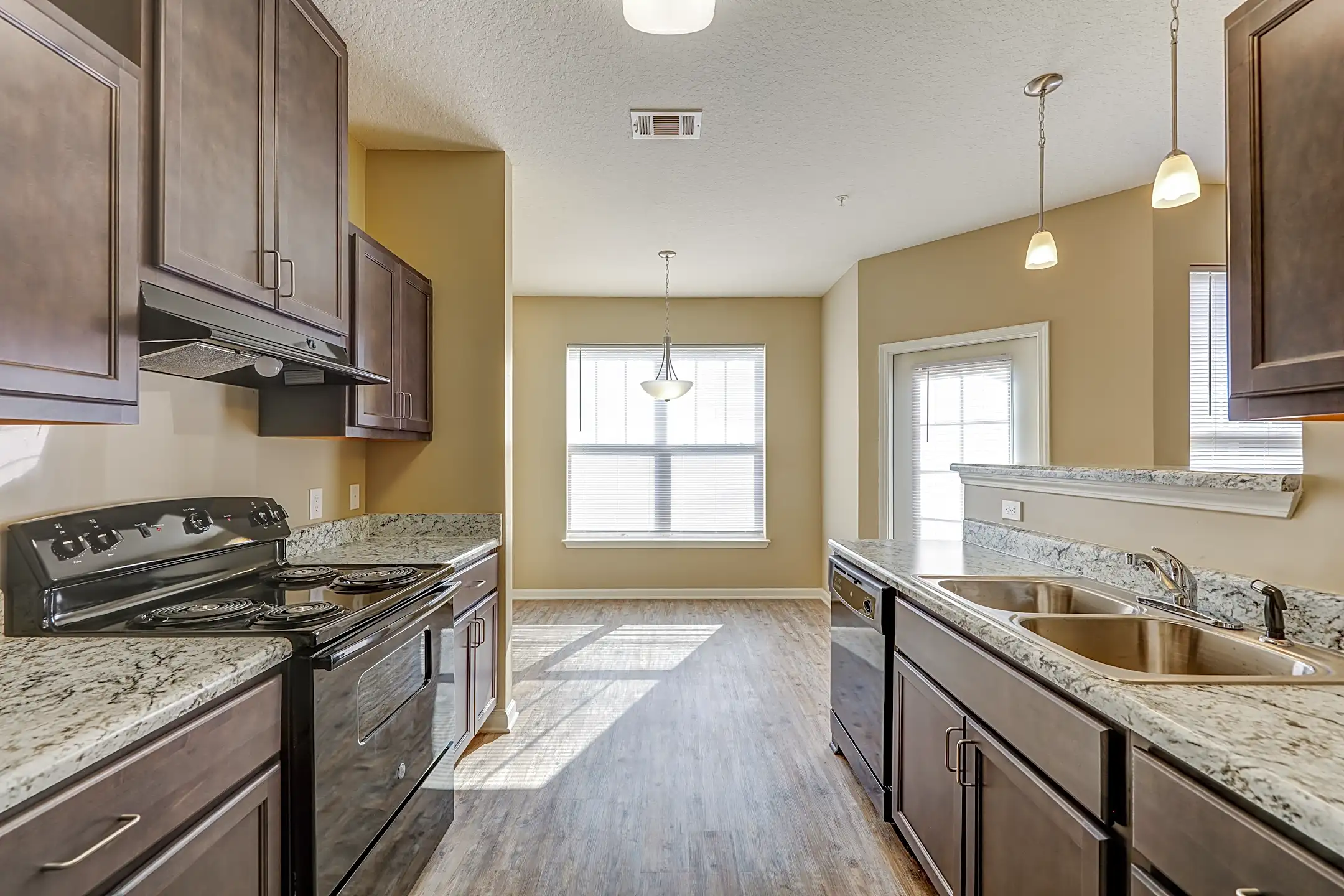 Cambridge Oaks II 107 Kings Oak Cir Kings Mountain, NC Apartments