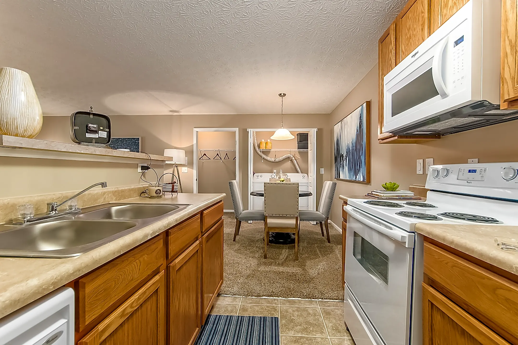 Kitchen - Albany Landings - Westerville, OH