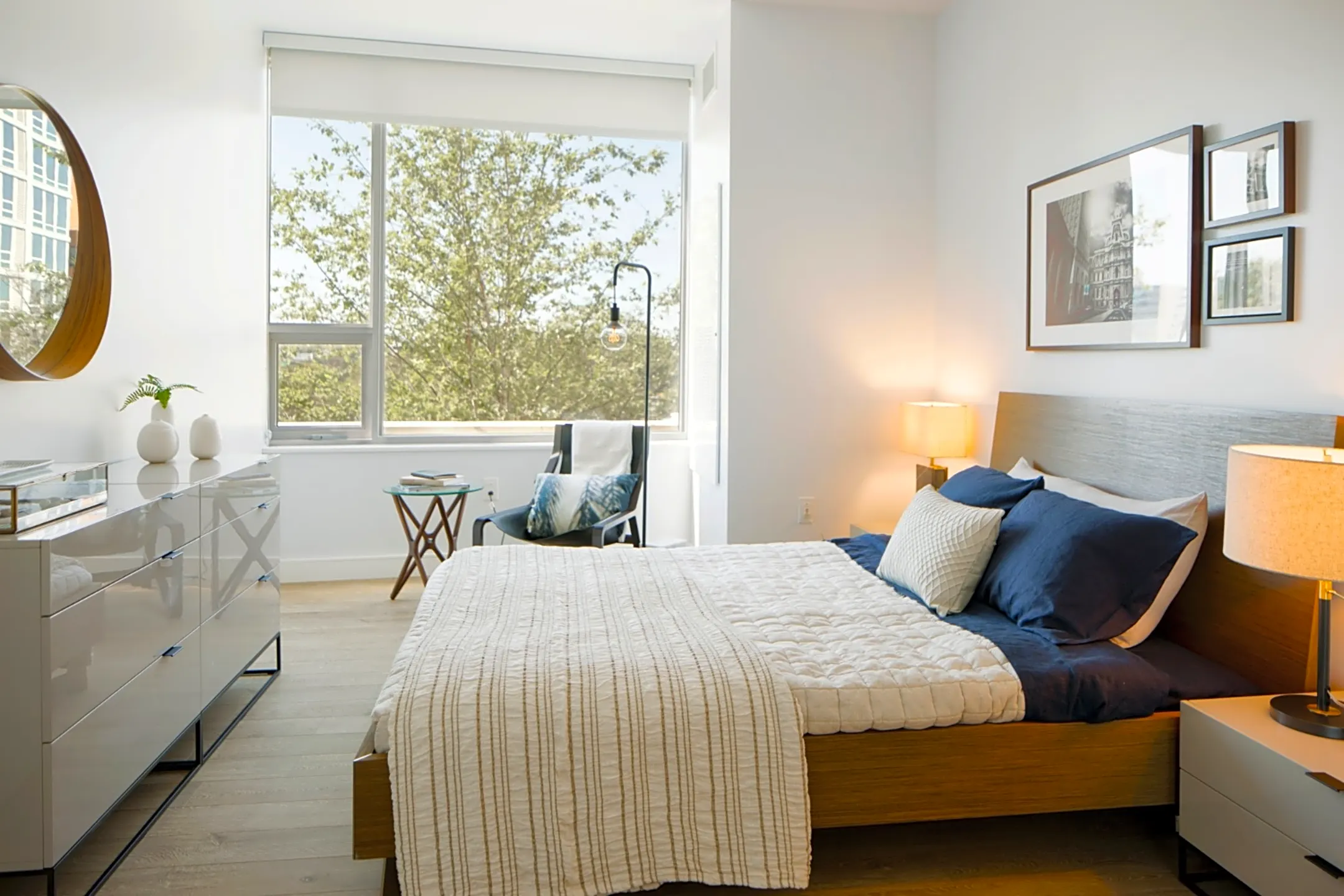 Bedroom - Dalian on the Park - Philadelphia, PA