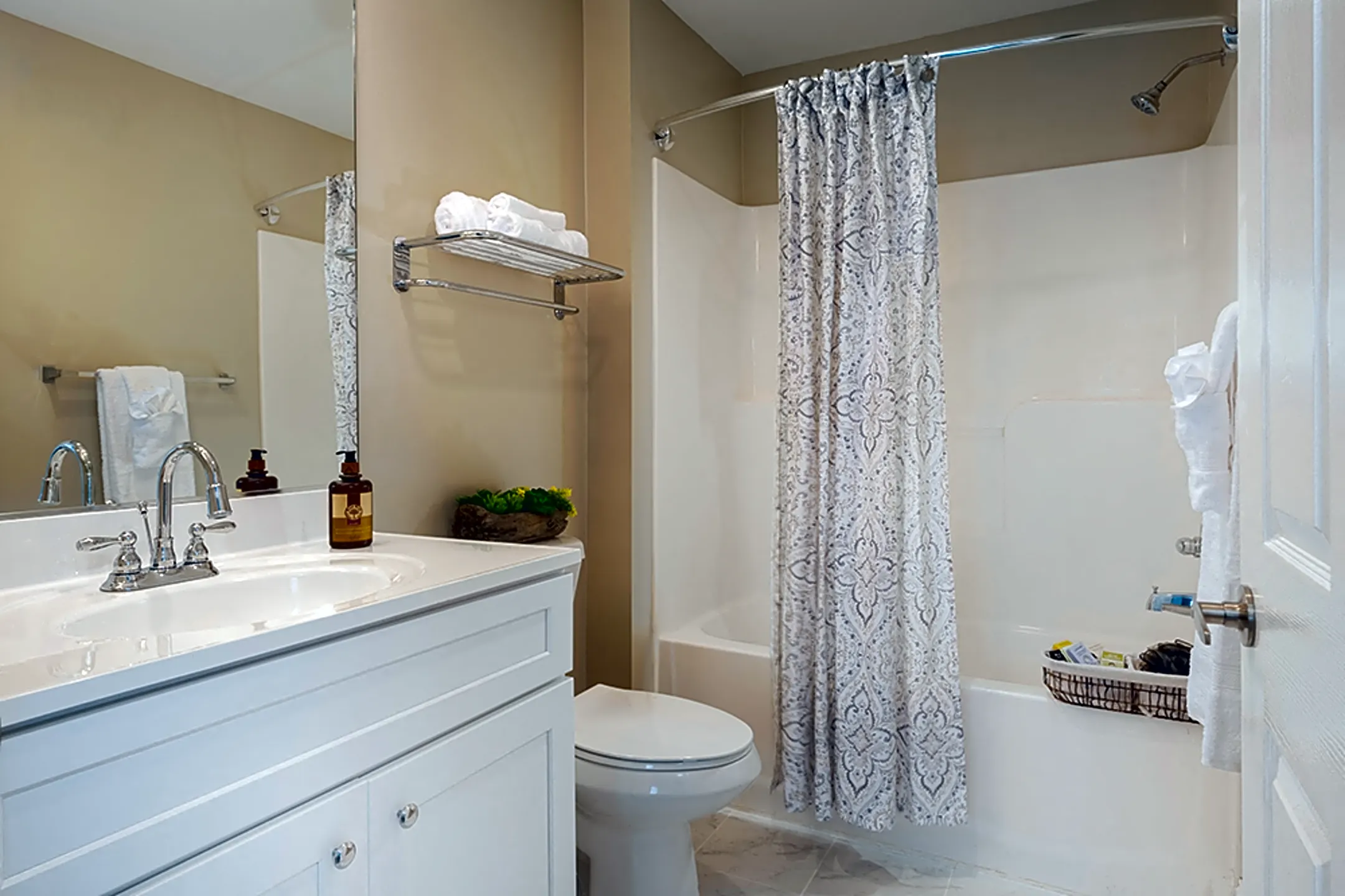 Stuart Hill Apartments 1981 Randolph Pl Winchester, VA Apartments