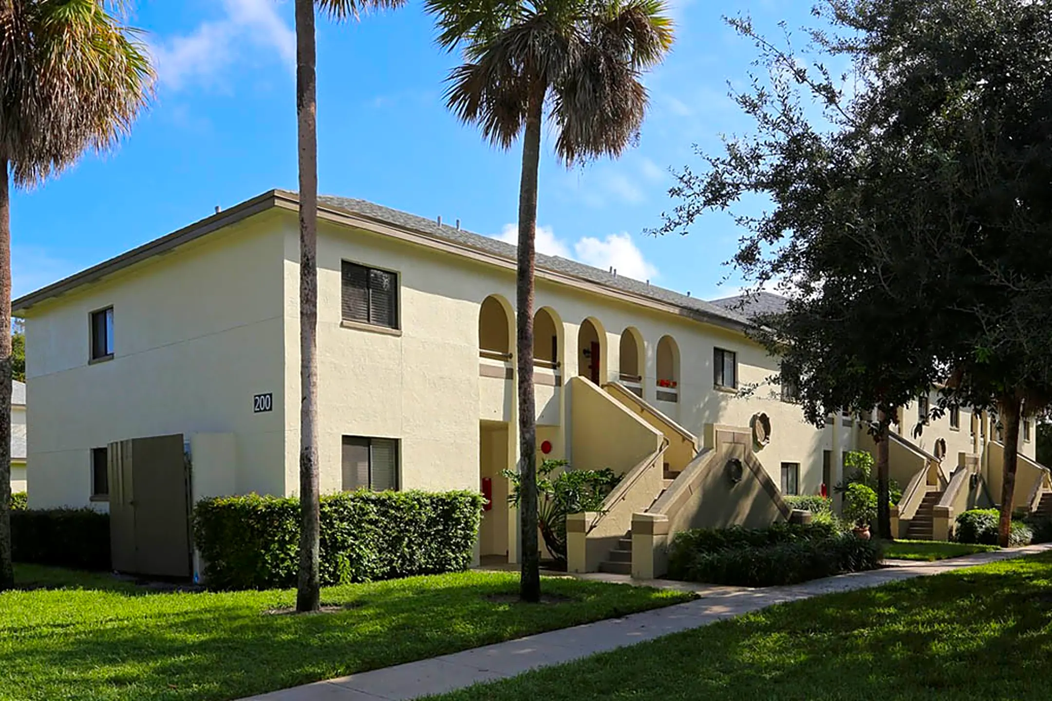 Boca Villas Apartments