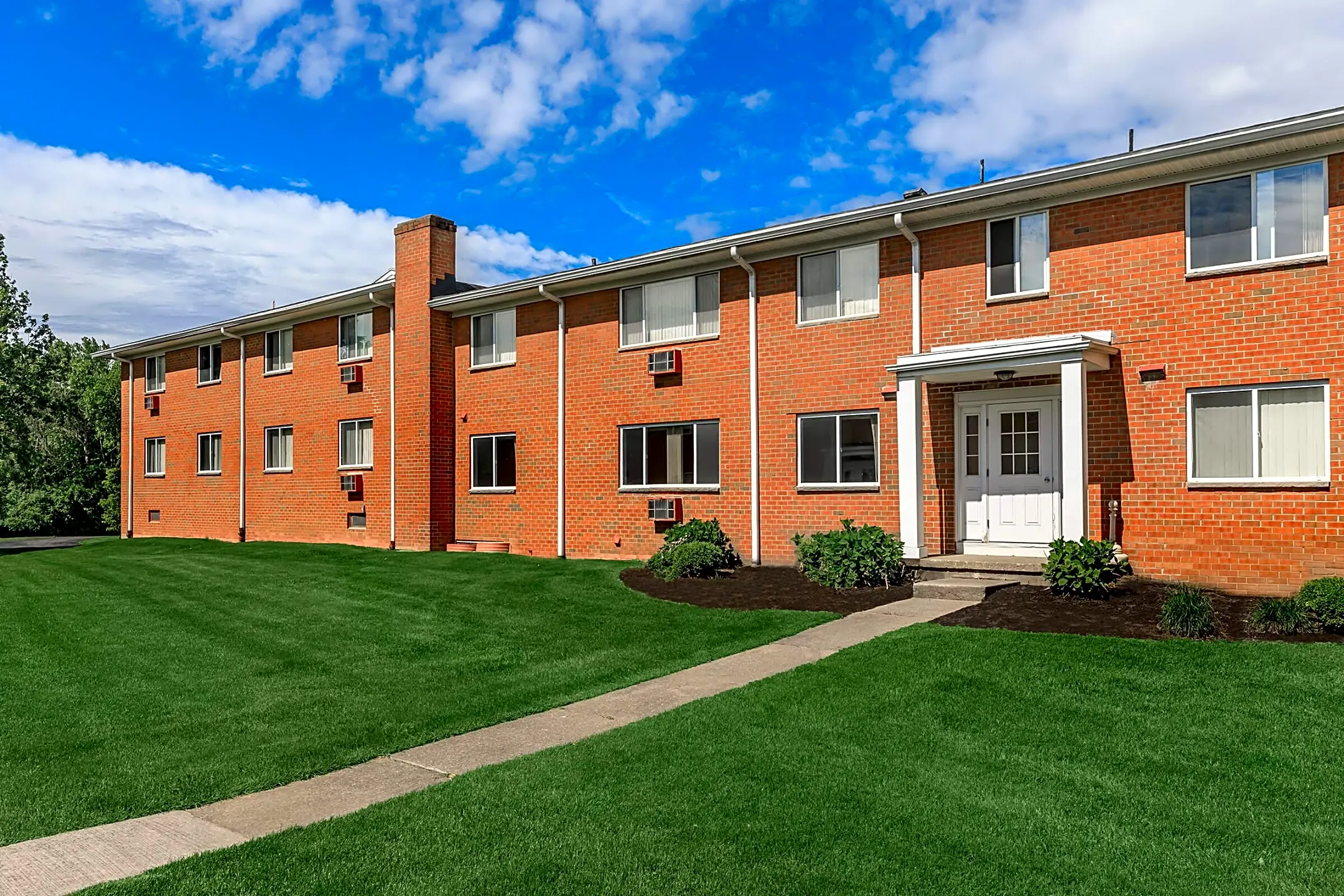 Greystone Apartments & Townhomes Rochester, NY 14618