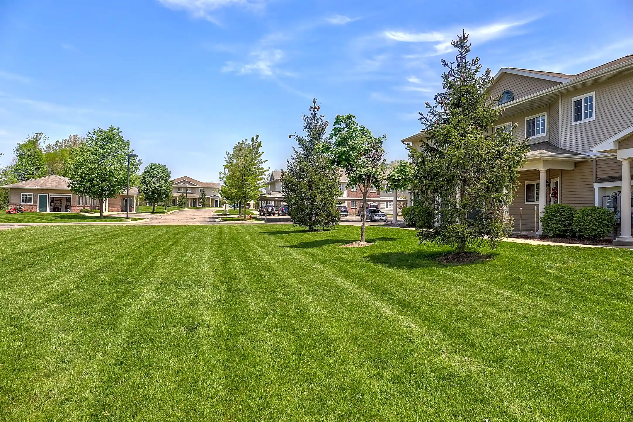 Emerald Park & Emerald Woods Senior Apartments Plainwell, MI 49080