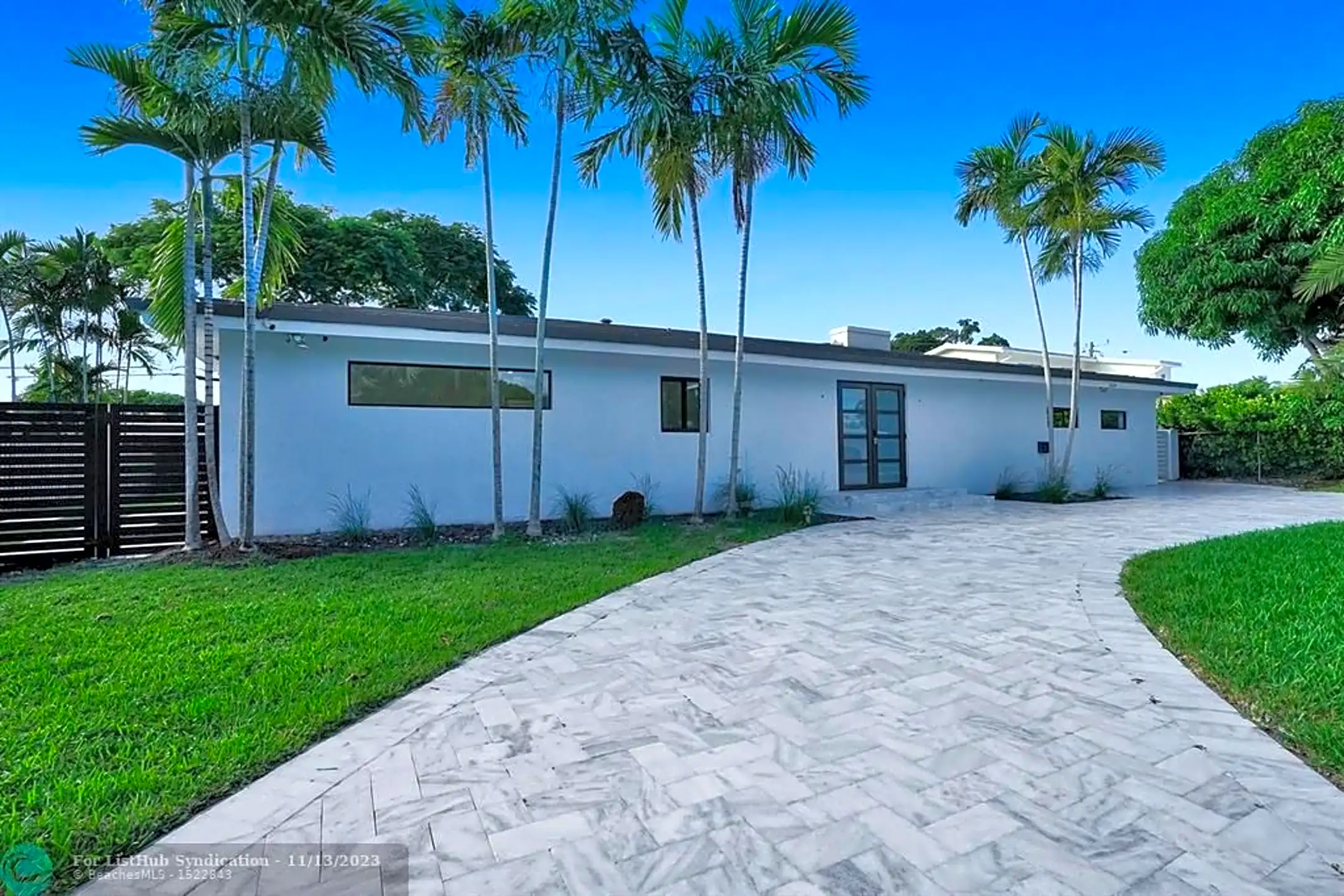 2632 NE 29th Ct - Fort Lauderdale, FL