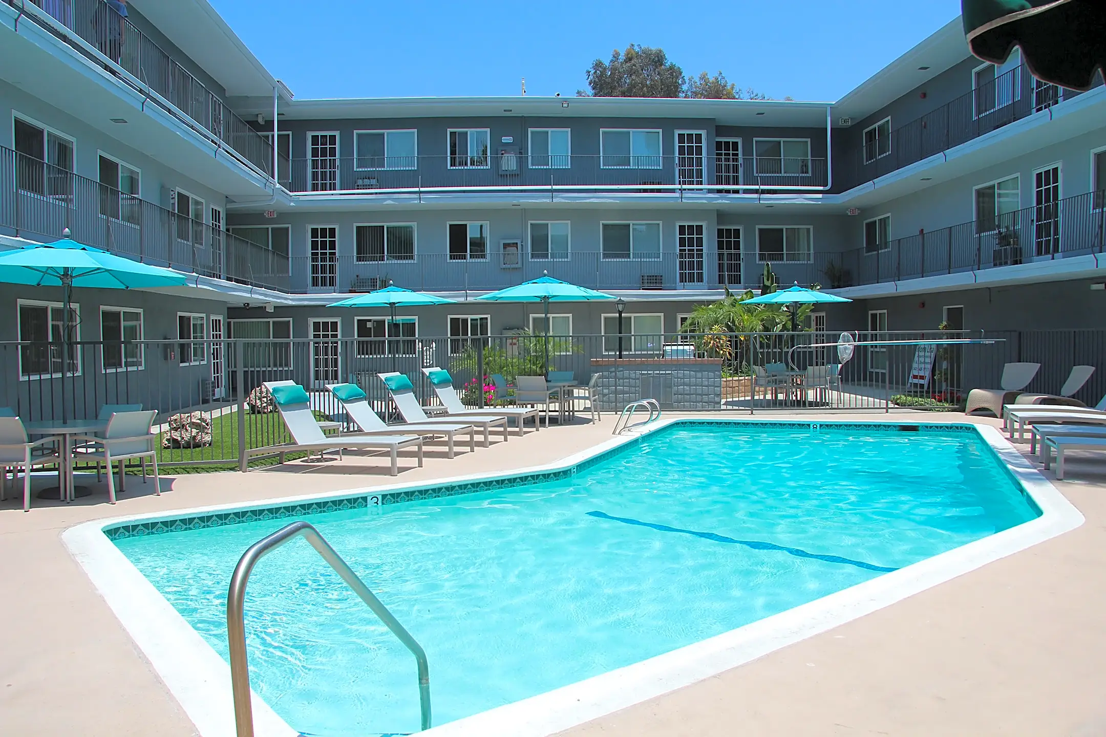 Mona Lisa Apartments 5132 San Gabriel Pl Pico Rivera, CA for Rent