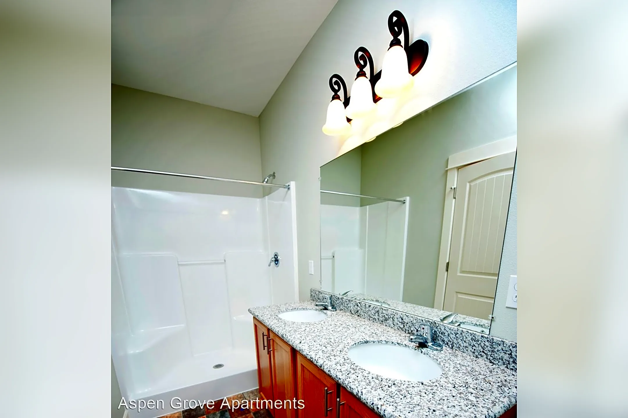 Bathroom - Aspen Grove Apartments - Salem, OR