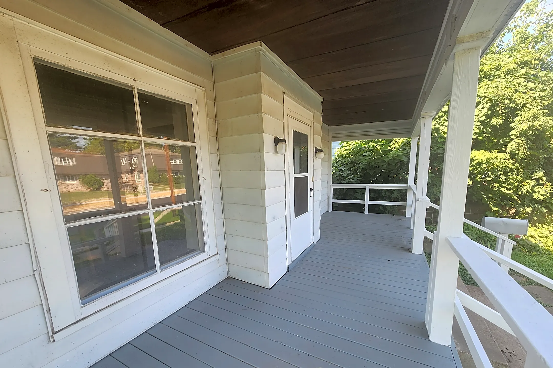 223 Broadway St Houses Eau Claire, WI 54703