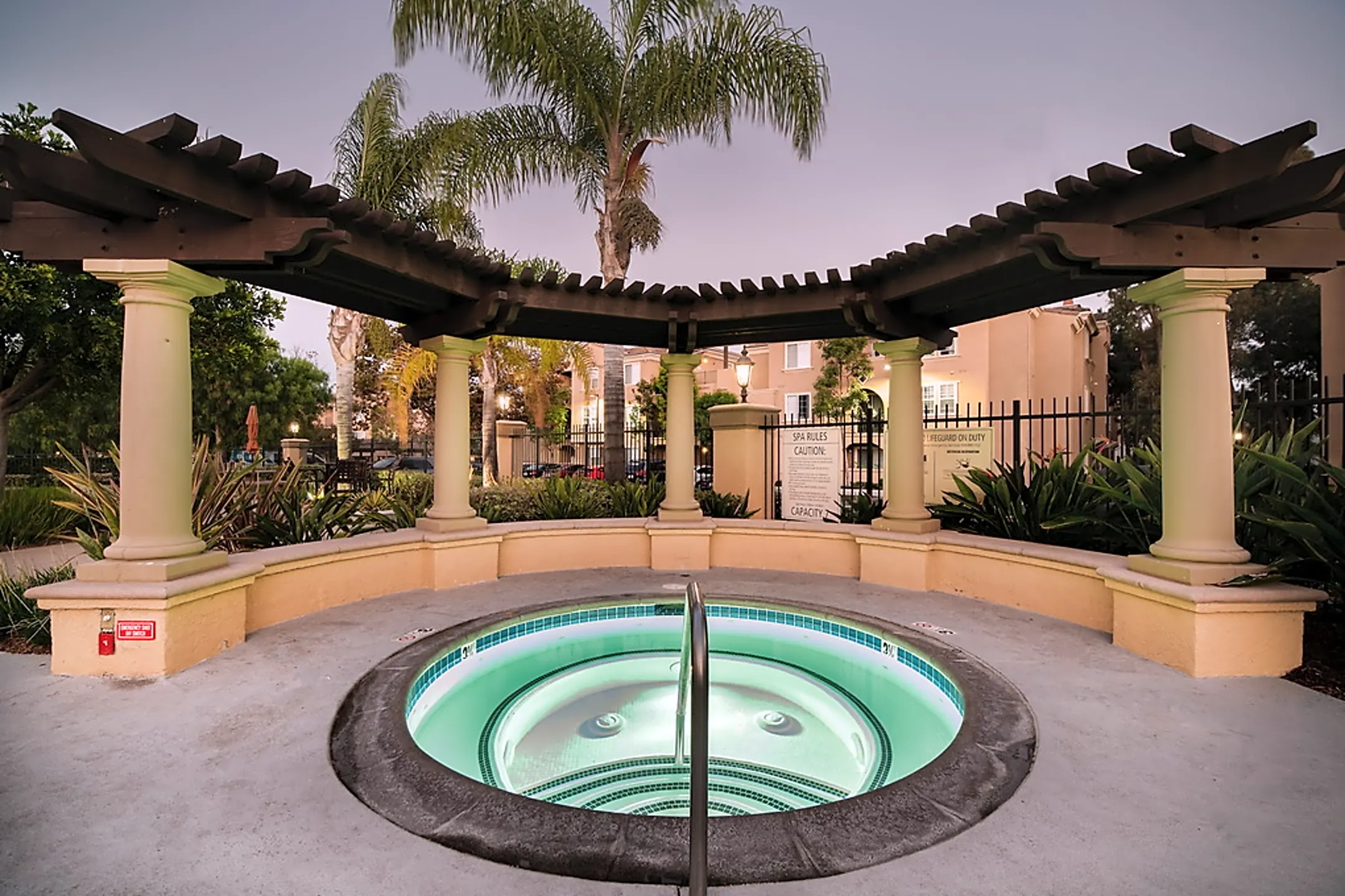 Pinnacle Apartments San Clemente