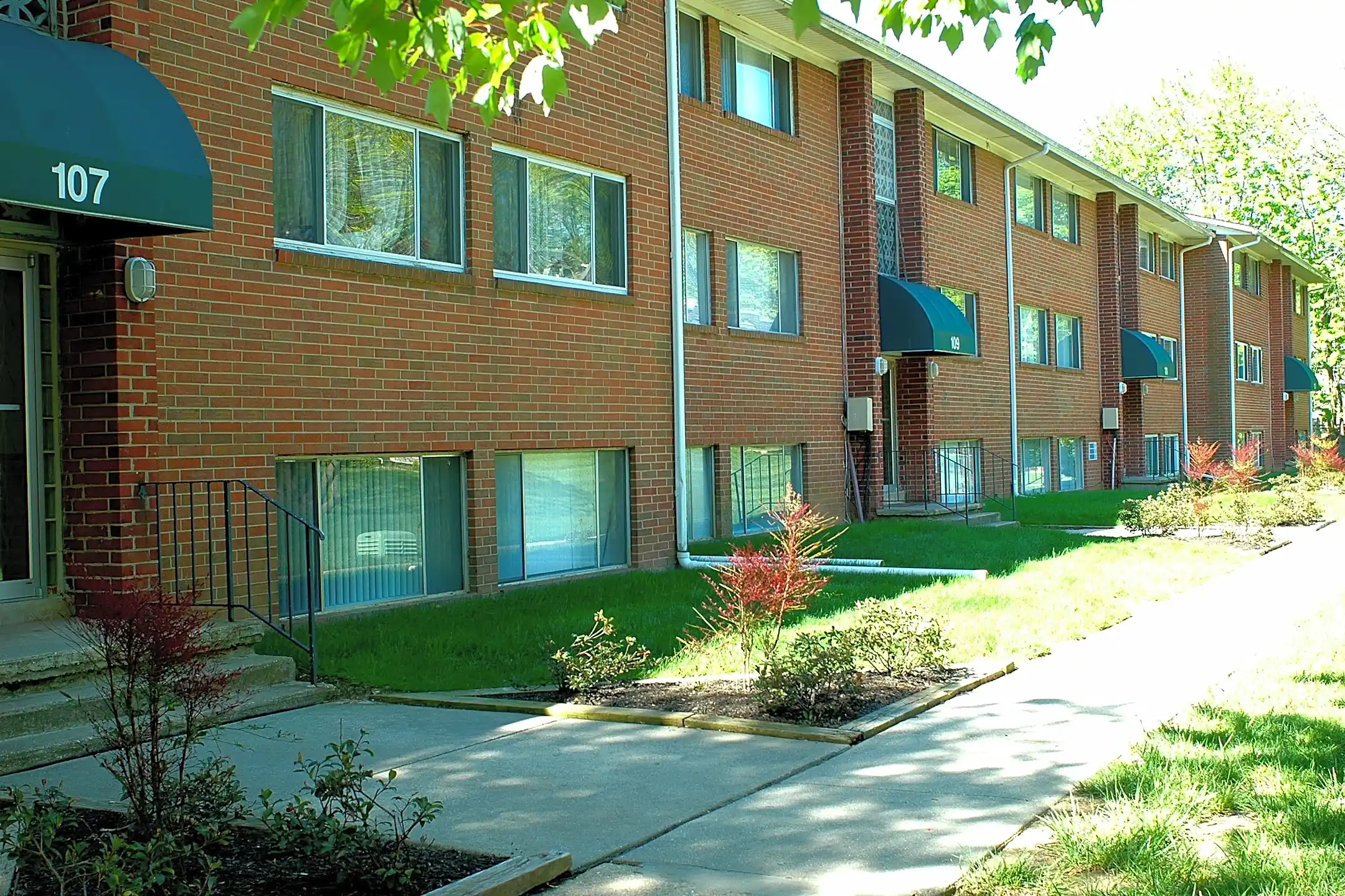 Evergreen Terrace Apartments and Townhomes 103 Courtney Drive