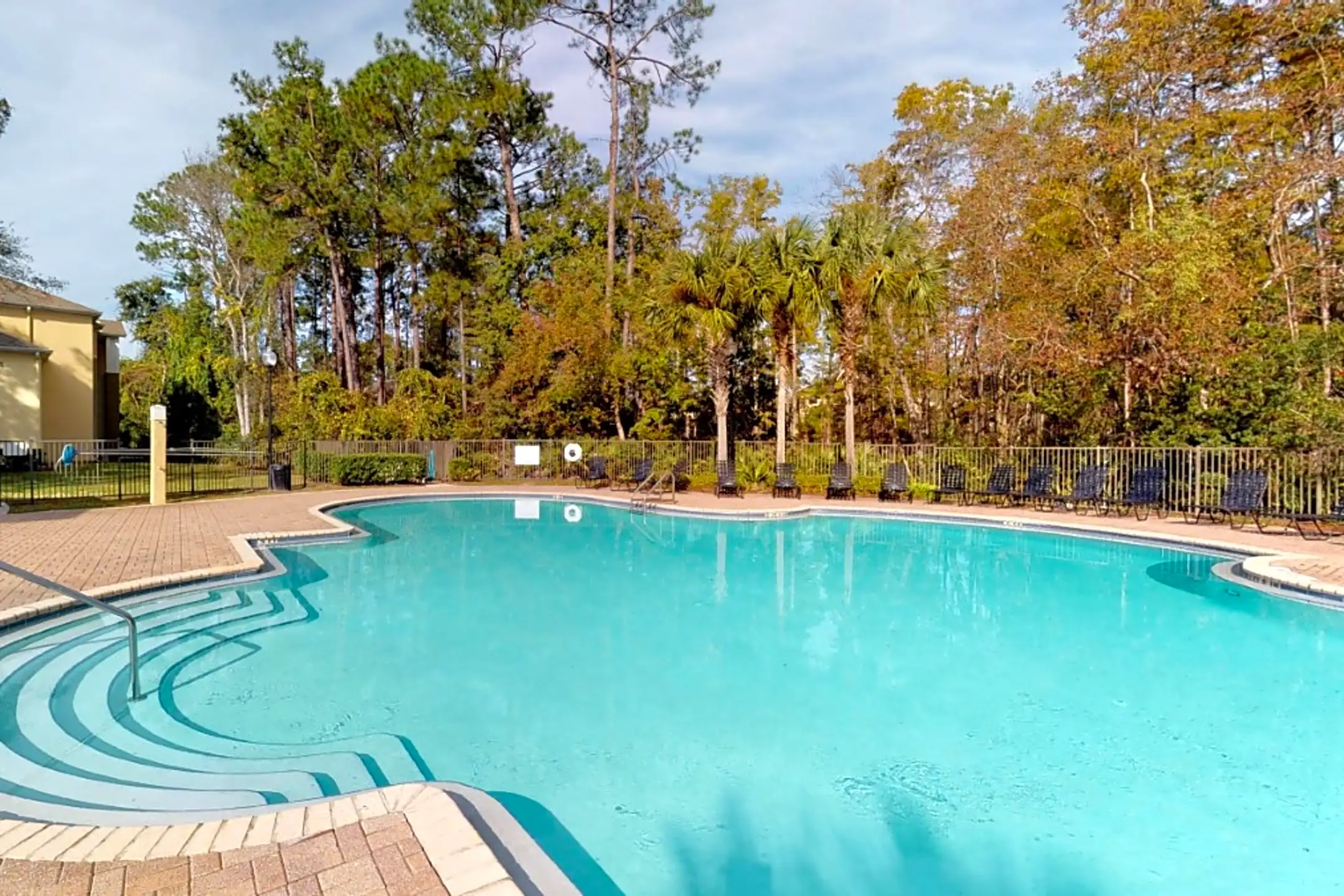 Gregory Cove 5601 Edenfield Rd Jacksonville, FL Apartments for Rent