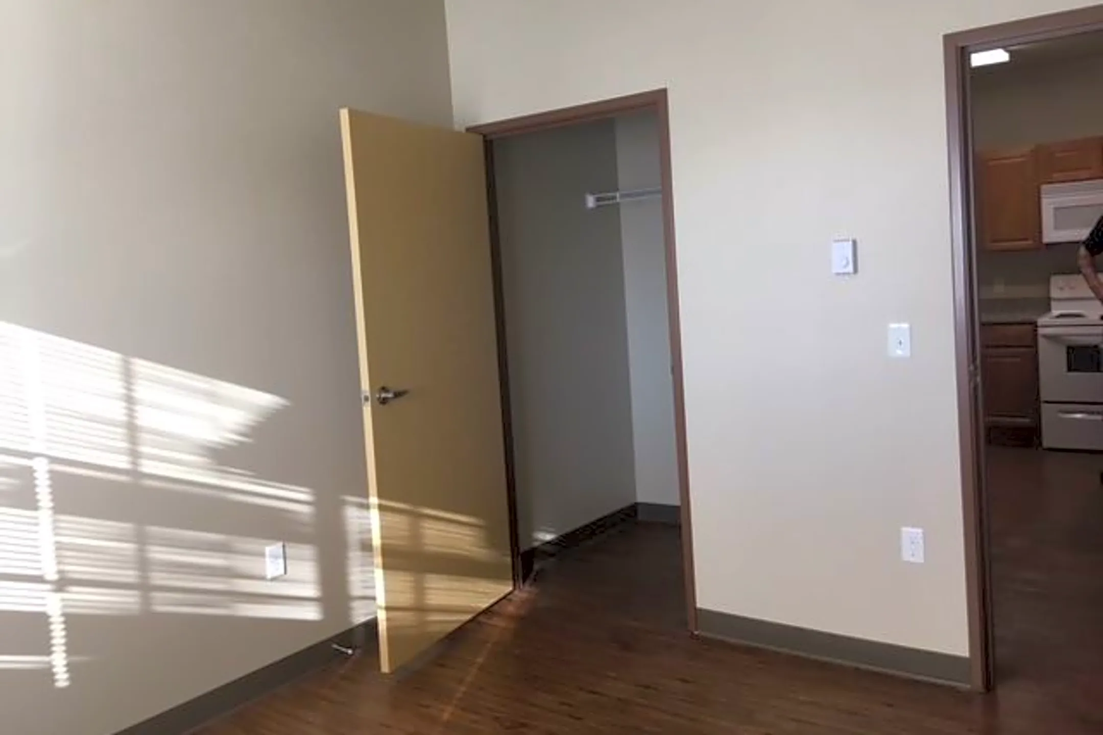 Cherry Creek Apartments Watford City