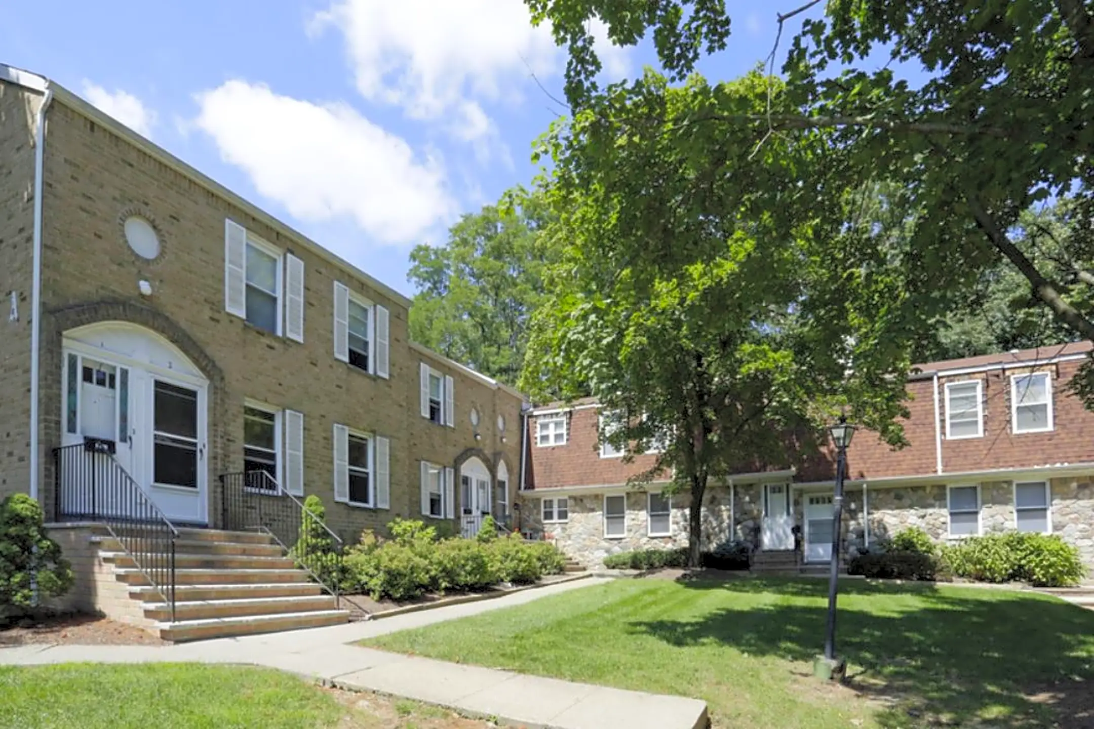 Olde East Townhouses Farmhouse Lane Building M Morristown, NJ Apartments for Rent Rent.