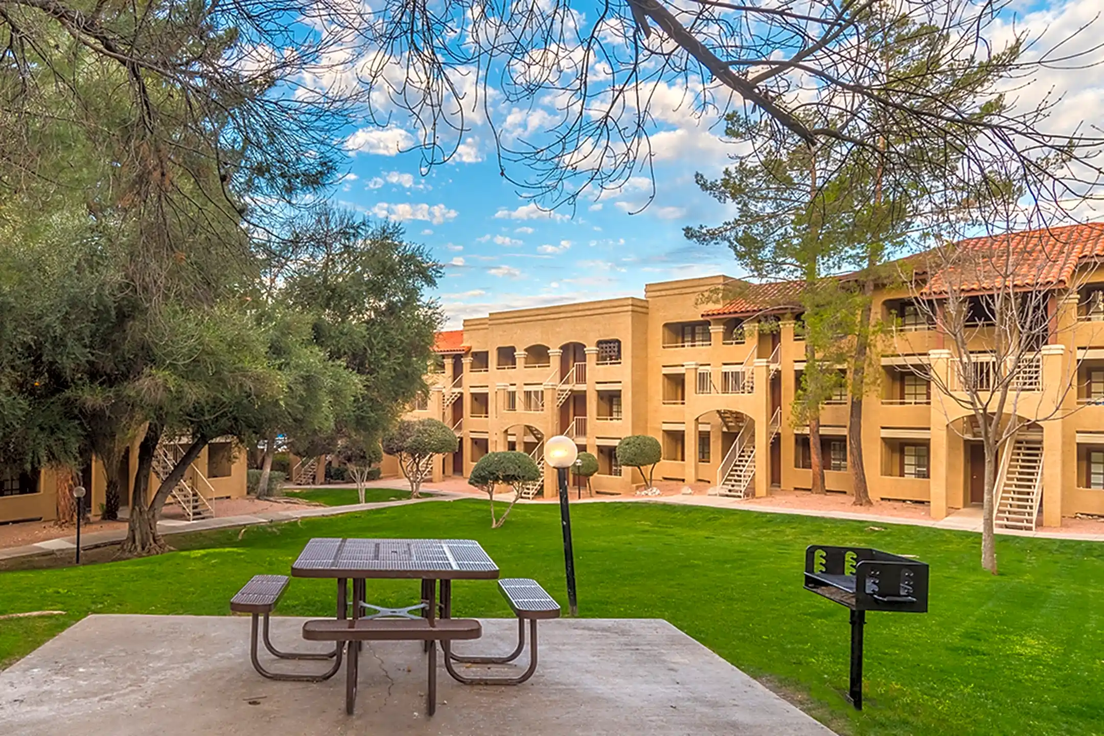 Foothills Apartments Tucson, AZ 85718