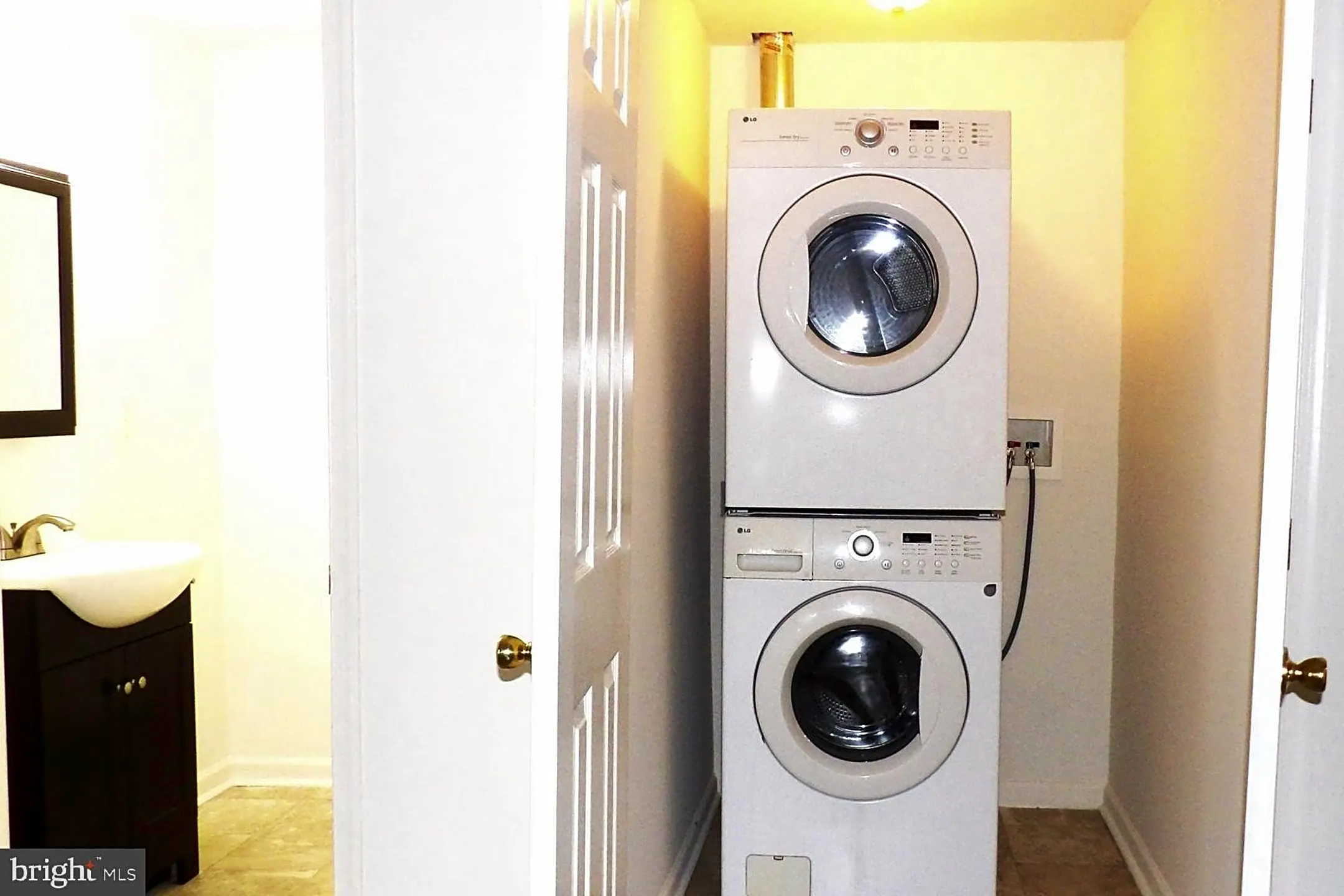 192 Rumbling Rock Rd Hedgesville, WV Townhomes for Rent Rent.