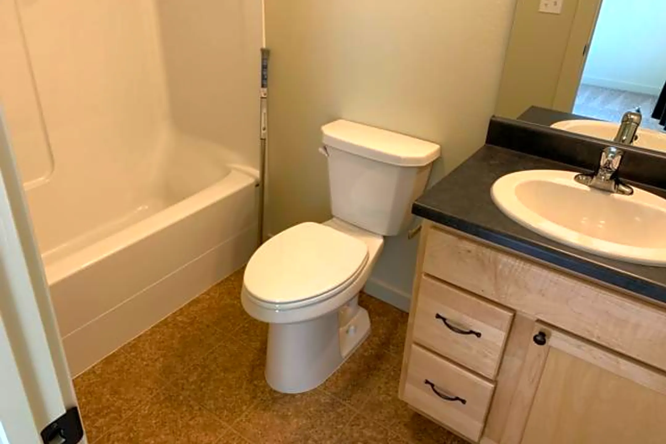 Bathroom - 236 Jewel Basin Ct - Bigfork, MT