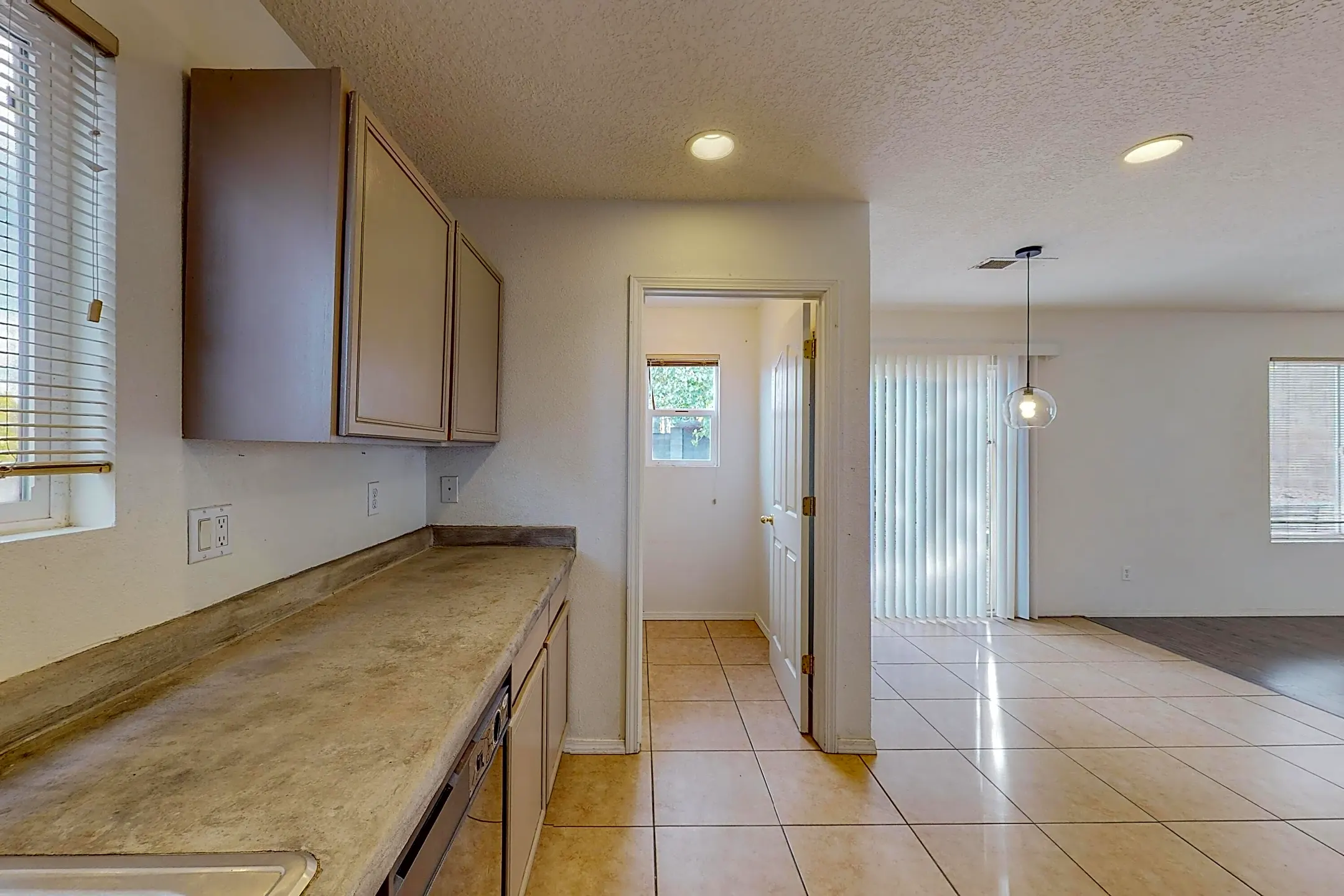 Kitchen - 6056 Malpais Park Ave NW - Albuquerque, NM