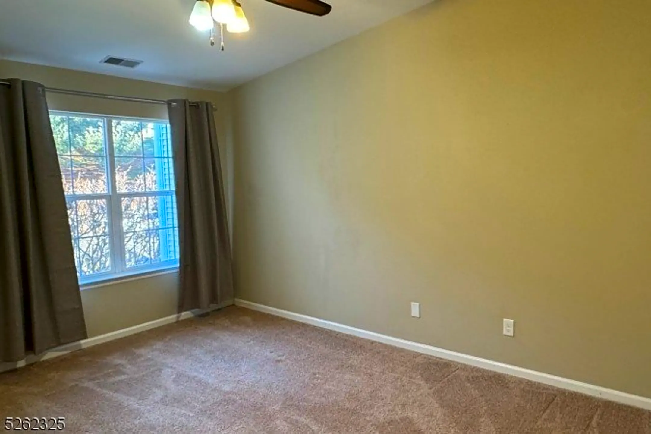 98 Crestview Ln Condos Mount Arlington, NJ 07856