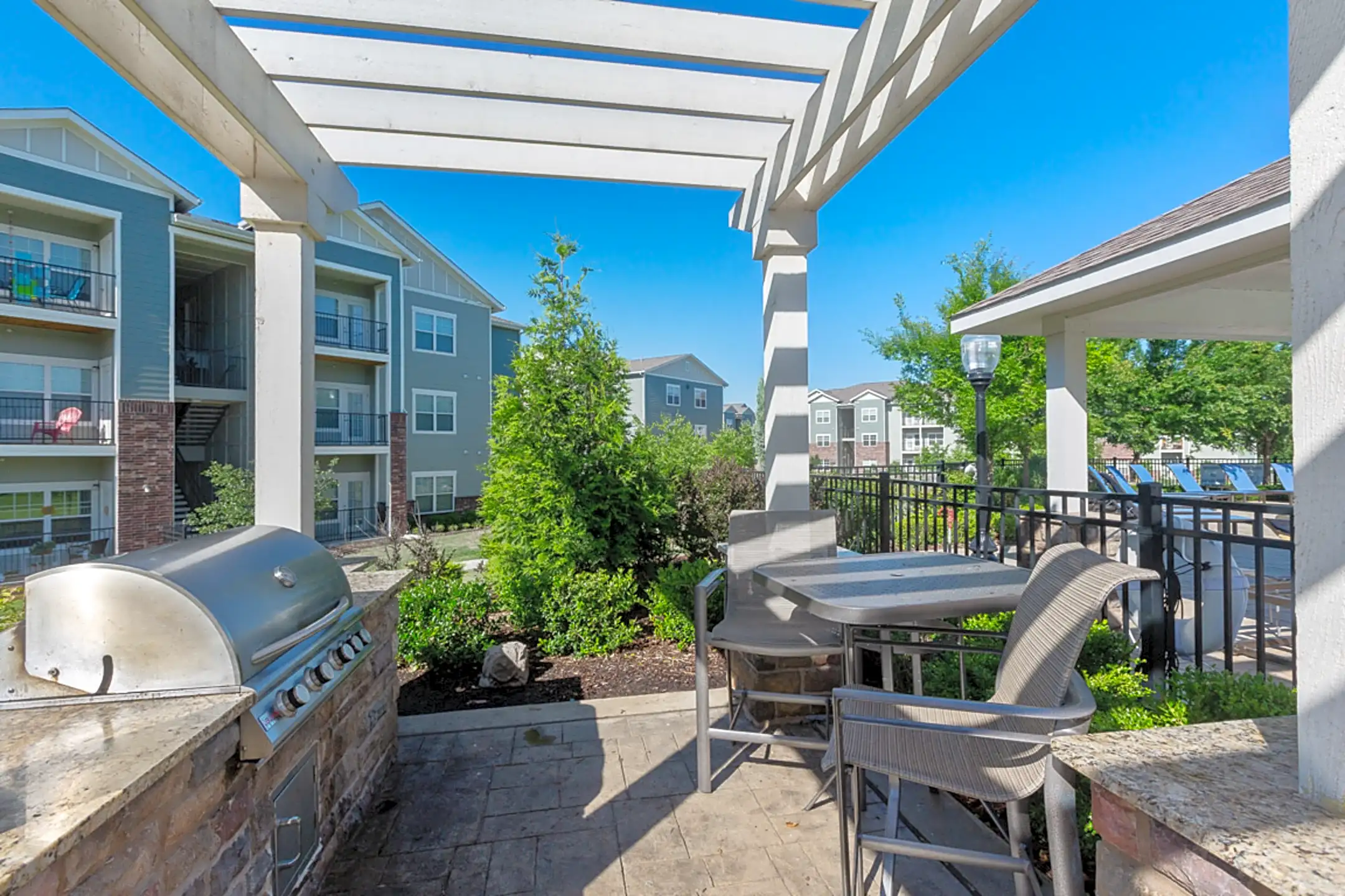 Creekside Apartment Homes Broken Arrow, OK 74012