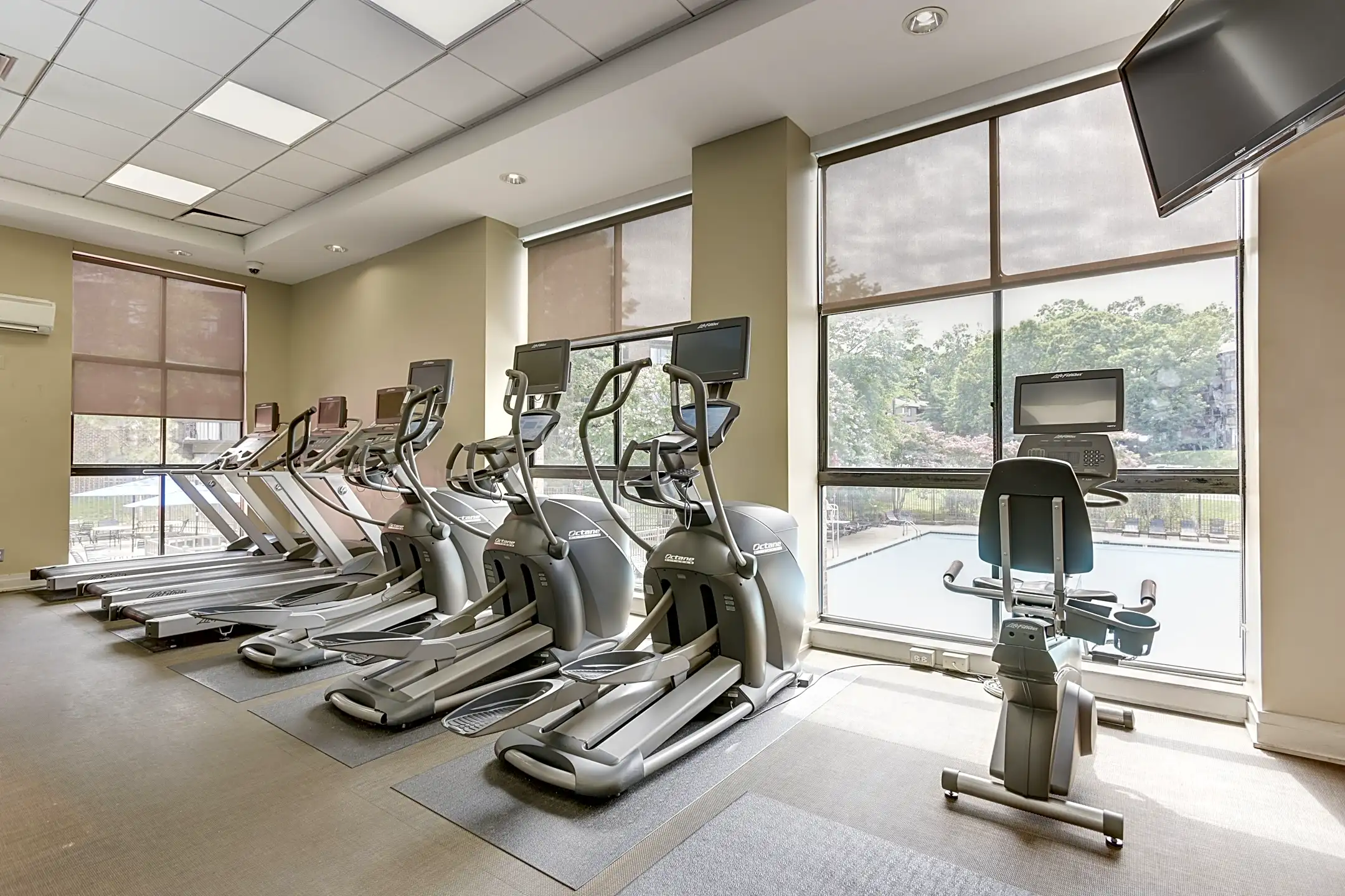Fitness Weight Room - Vistas at Annandale - Annandale, VA