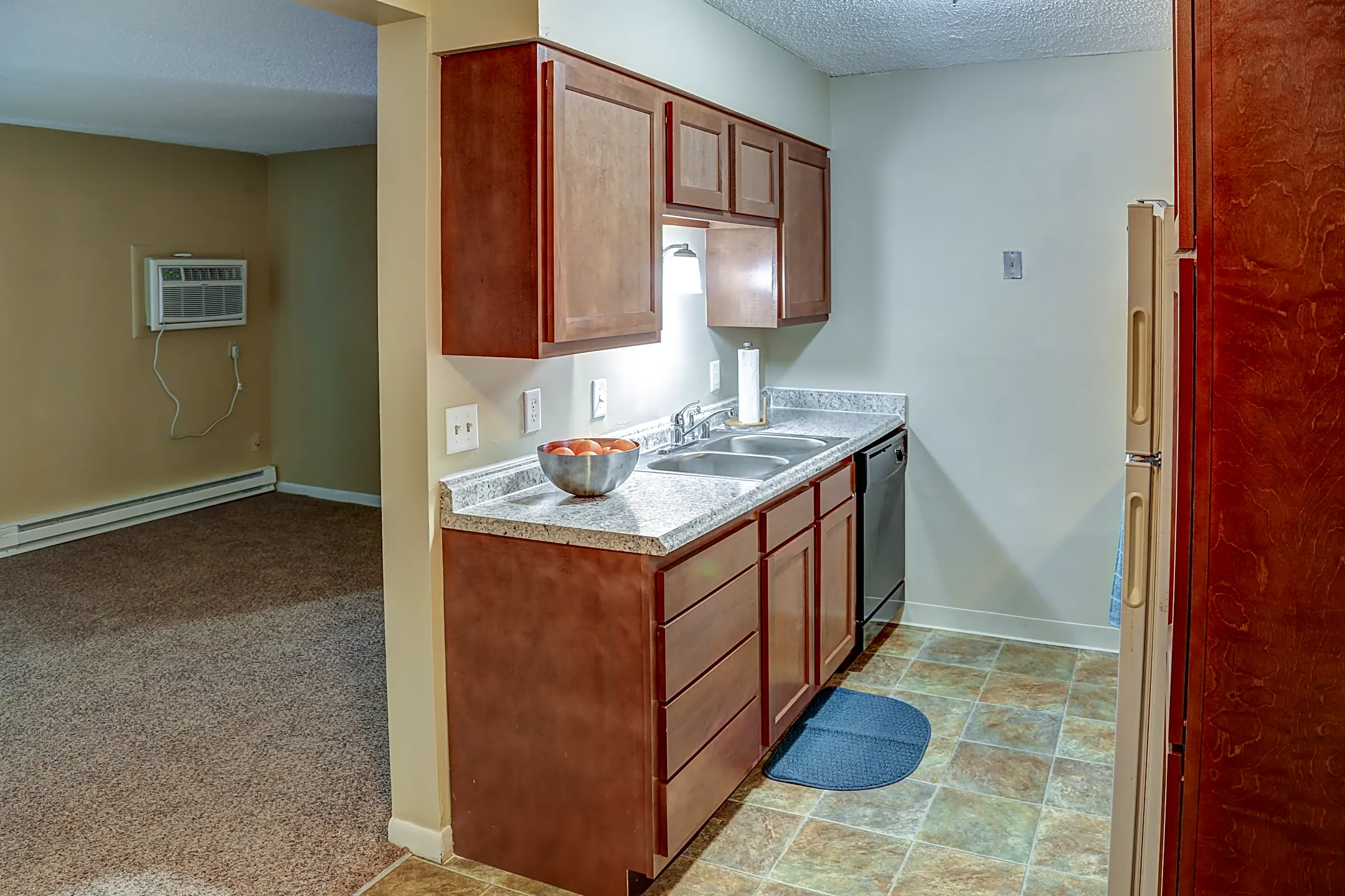 Meadowbrook Apartments Burlington, KY 41005