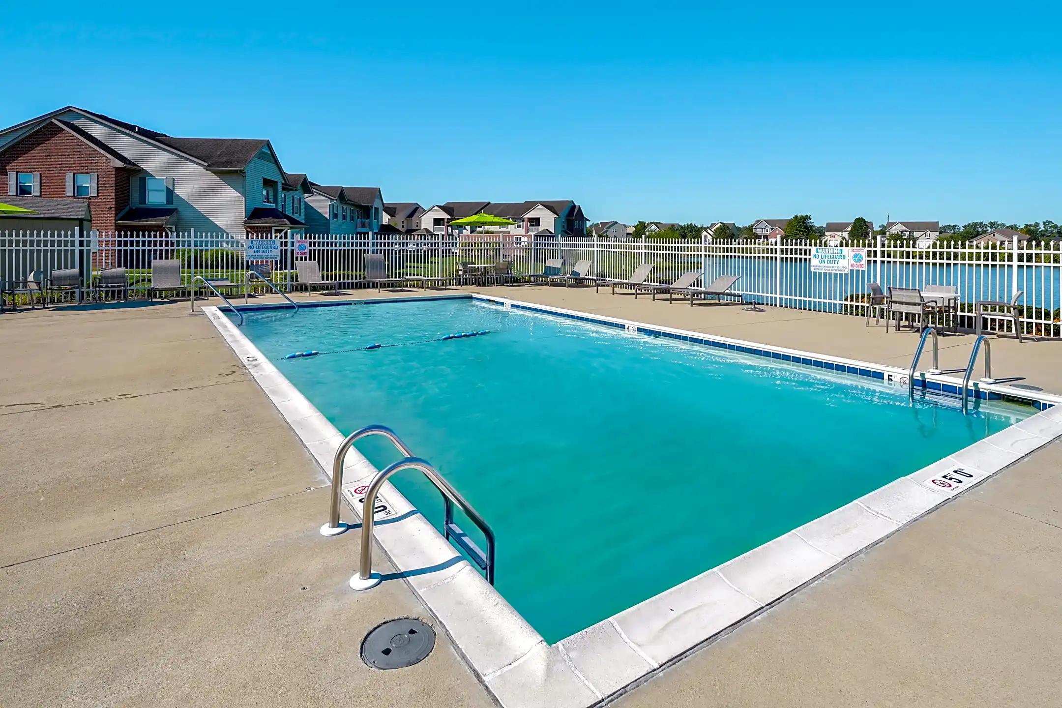 Arbors at Water's Edge Apartments Columbus, IN 47201