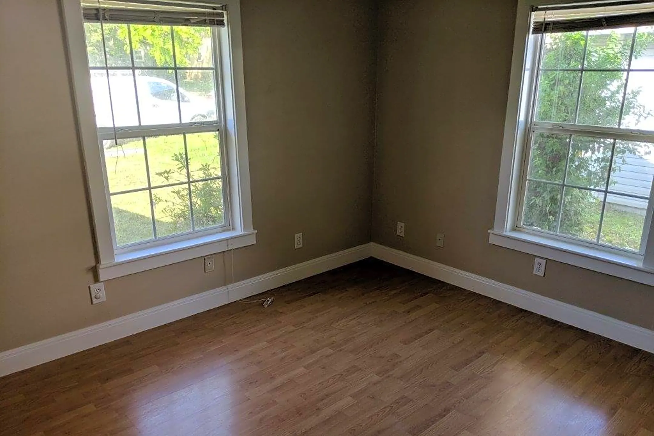 8407 Thomas Ave Houses Leeds, AL 35094