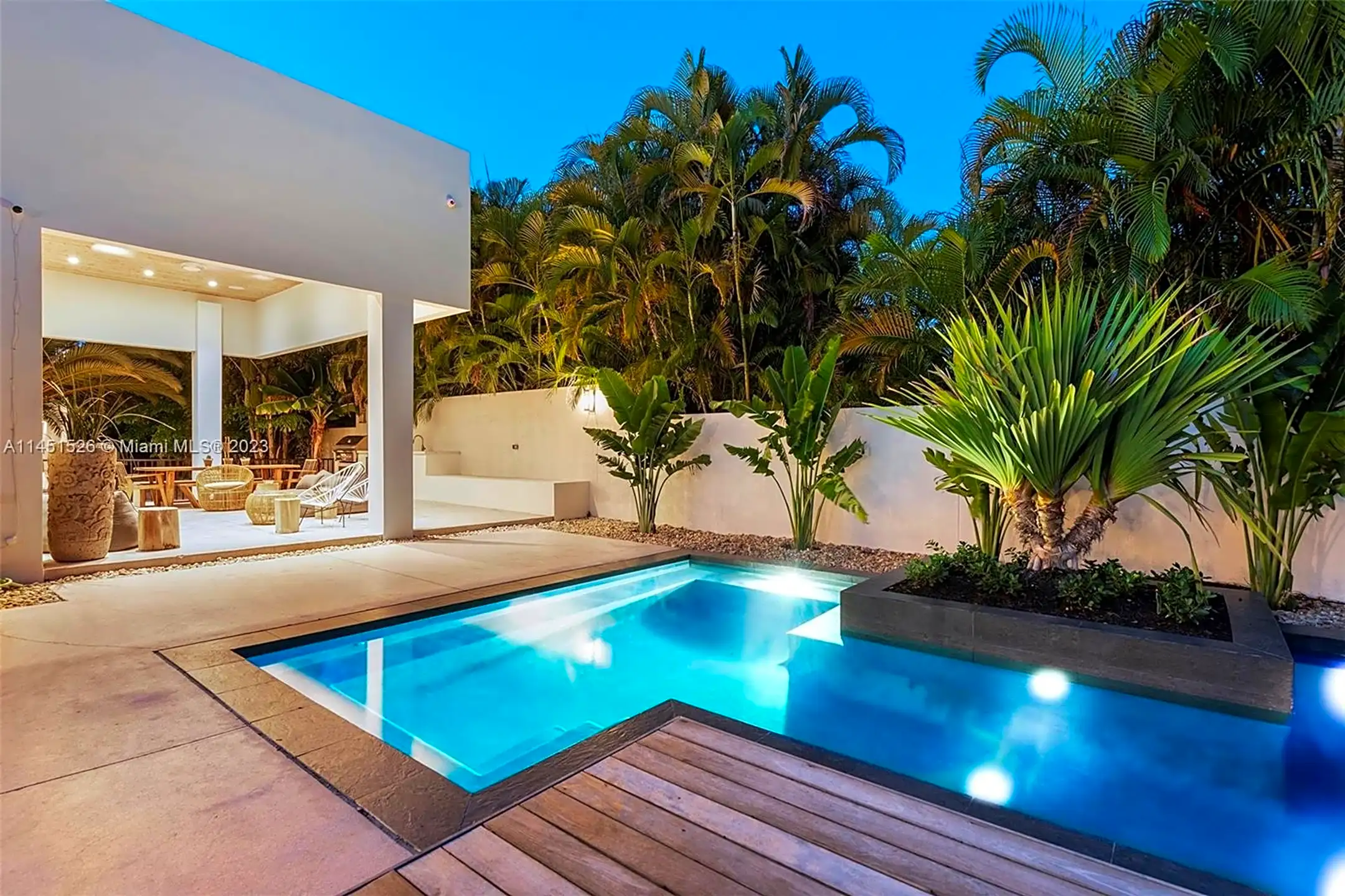 Pool - 958 NE 84th St - Miami, FL