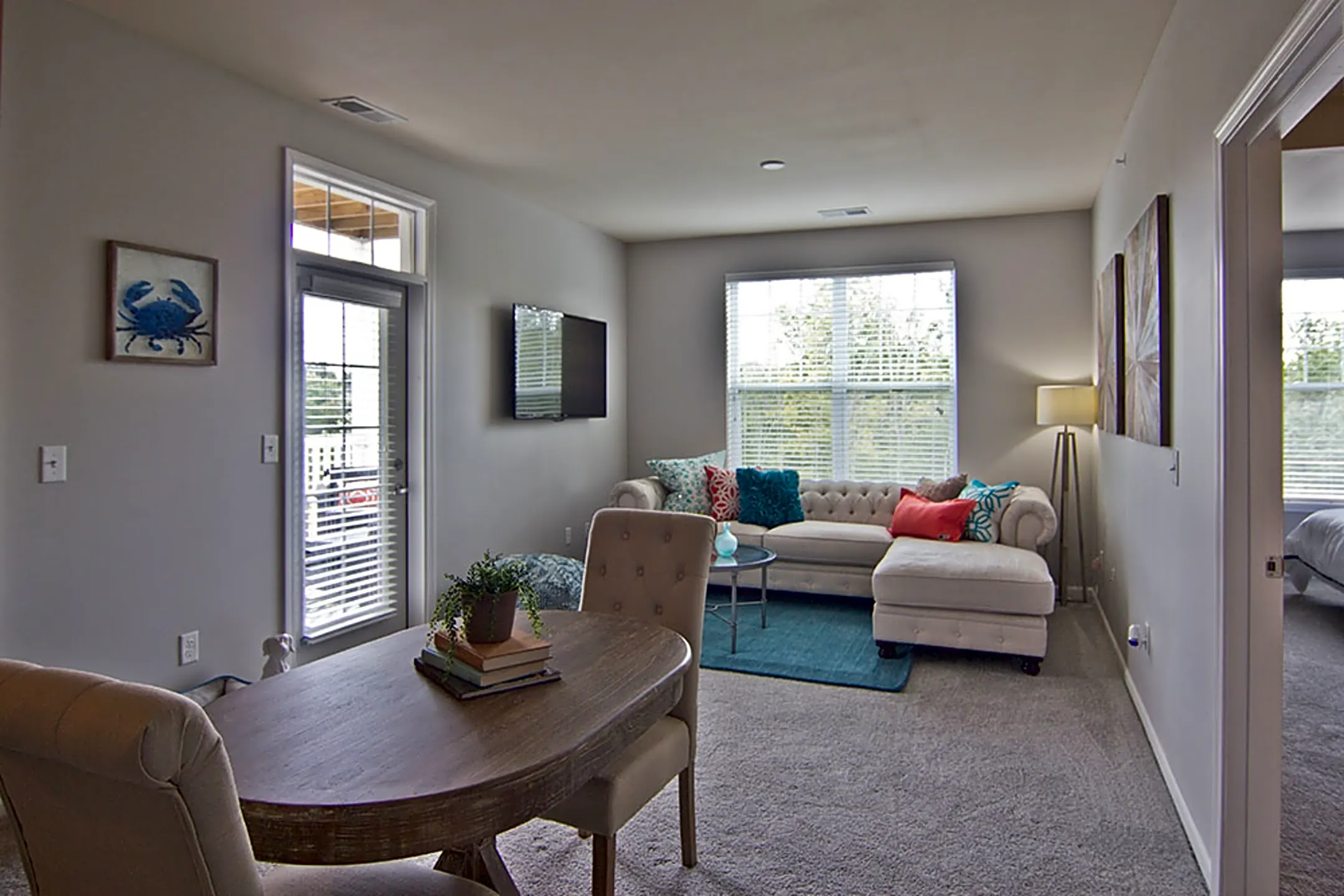 Overlook Apartment Homes 3000 Stoneybrook Lane Elsmere, KY