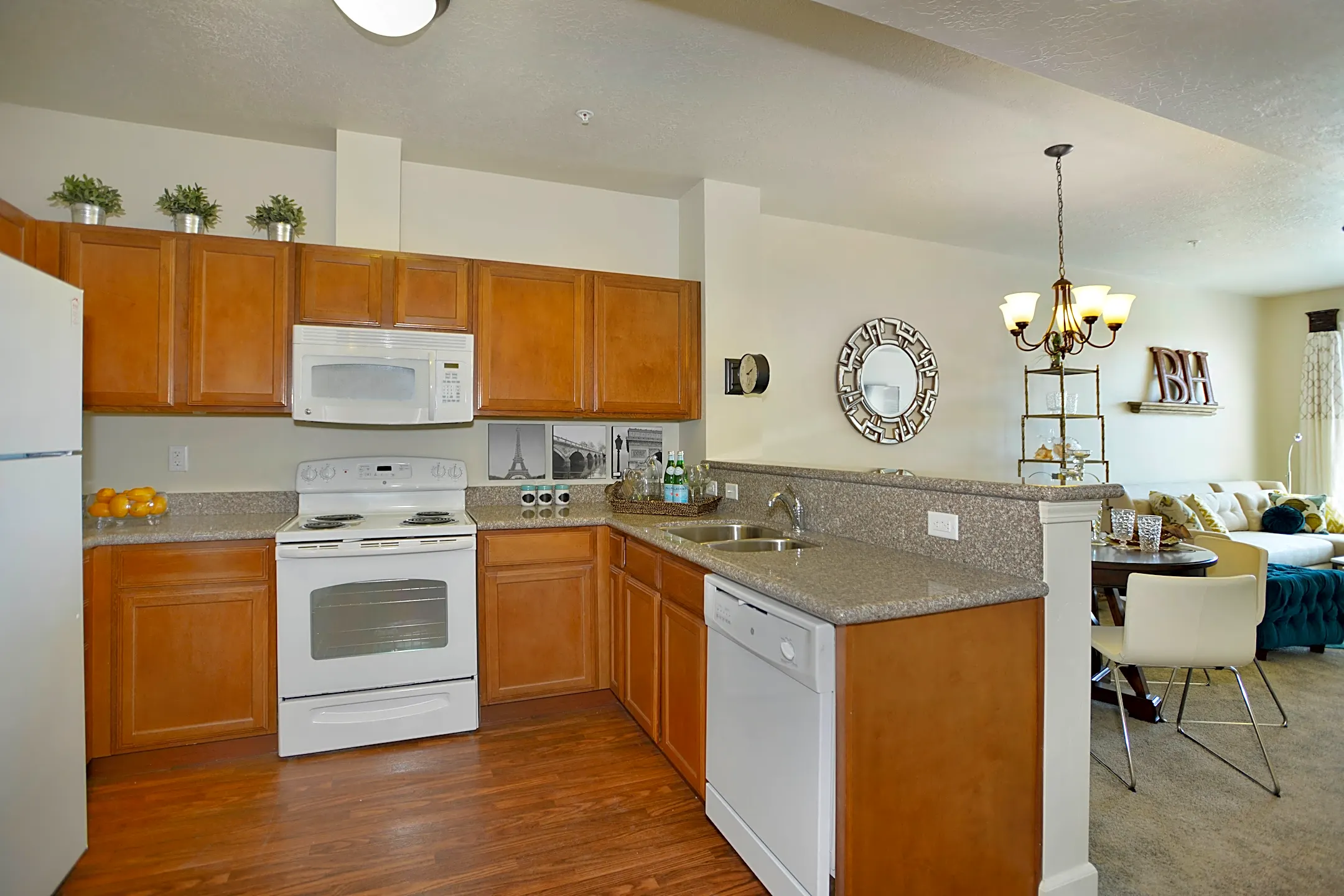 Birkhill Apartments 16 East Gilbride Avenue Murray, UT Apartments