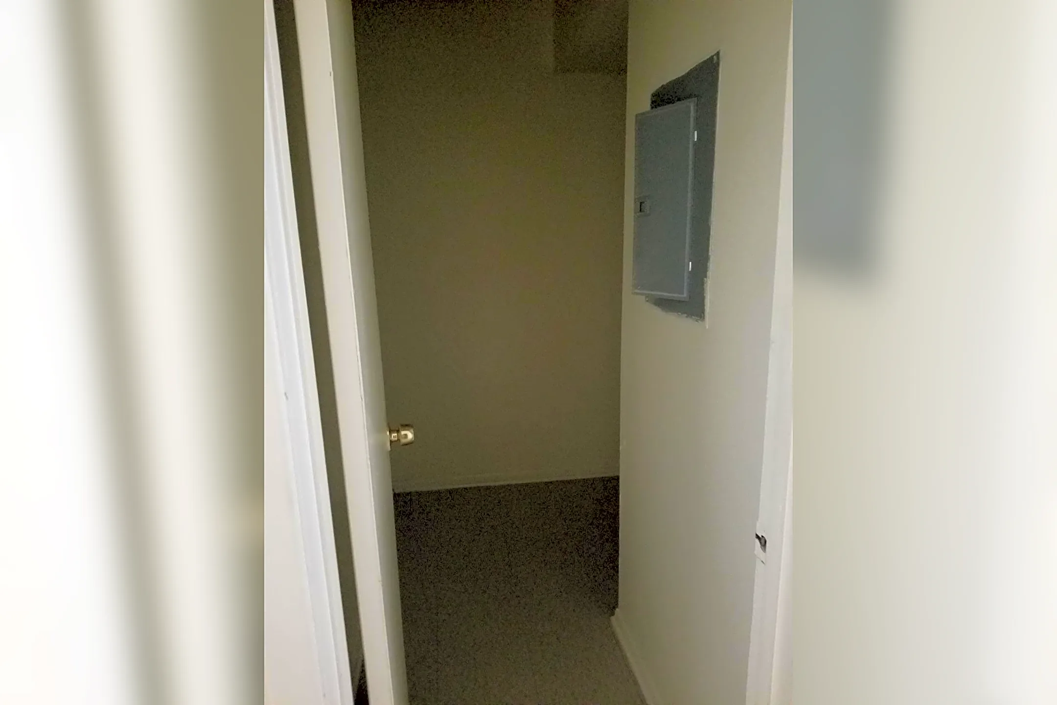 Riverside Village Apartments 789 South Vaughn Drive Brusly, LA