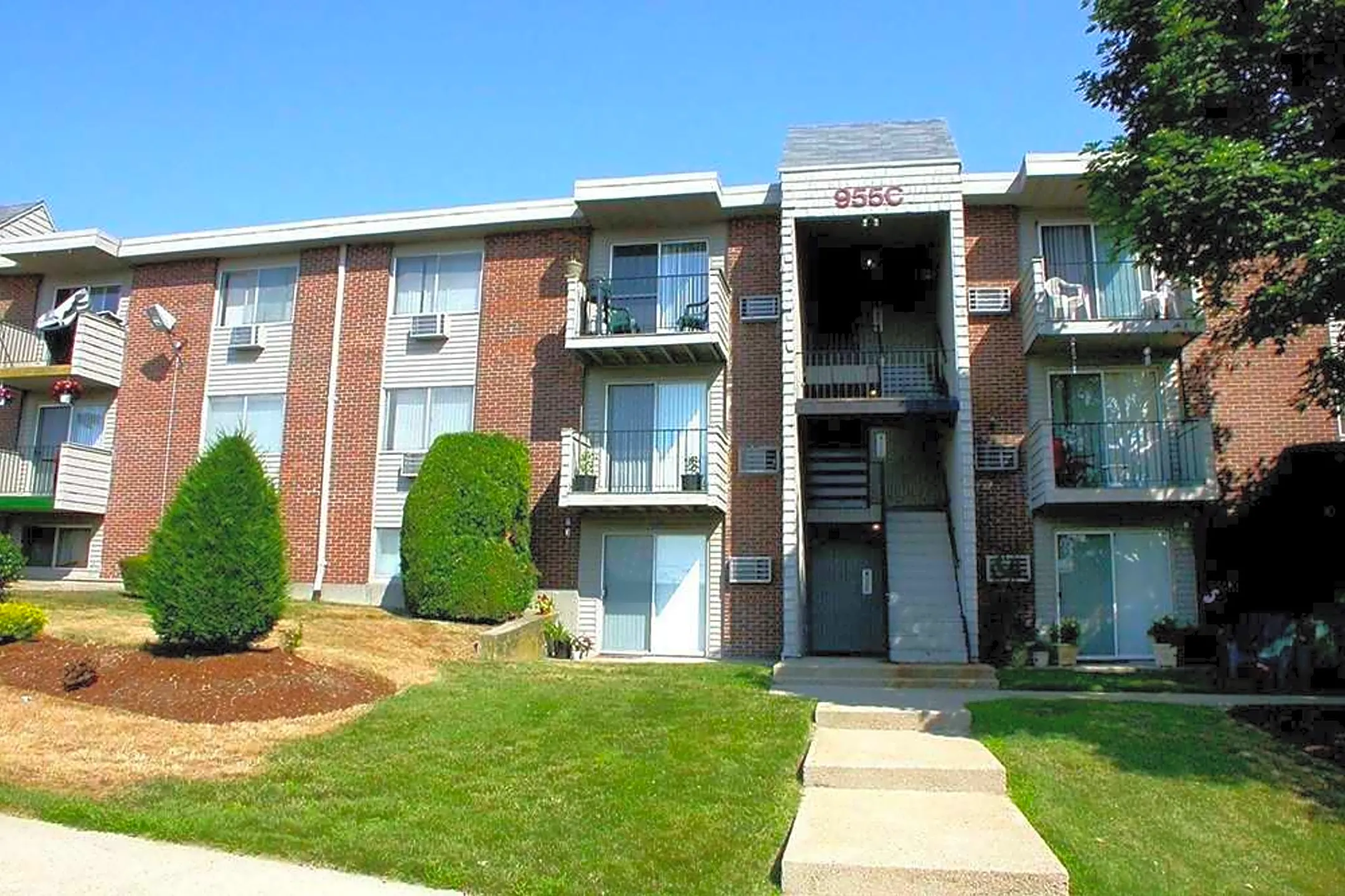 Pocasset Village 941 Dyer Ave Cranston, RI Apartments for Rent Rent.