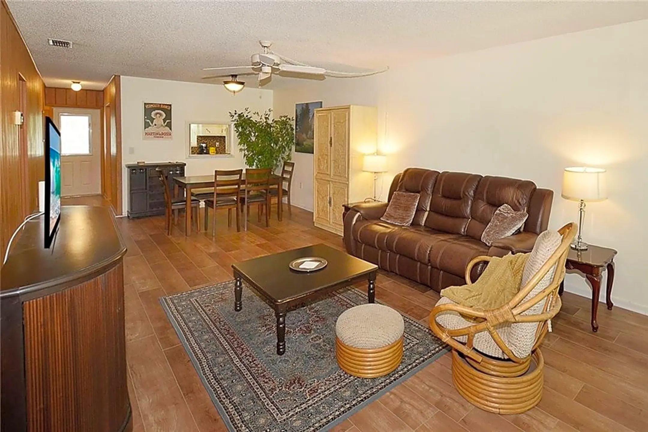 Living Room - 900 Jasmine Ln #204A - Vero Beach, FL