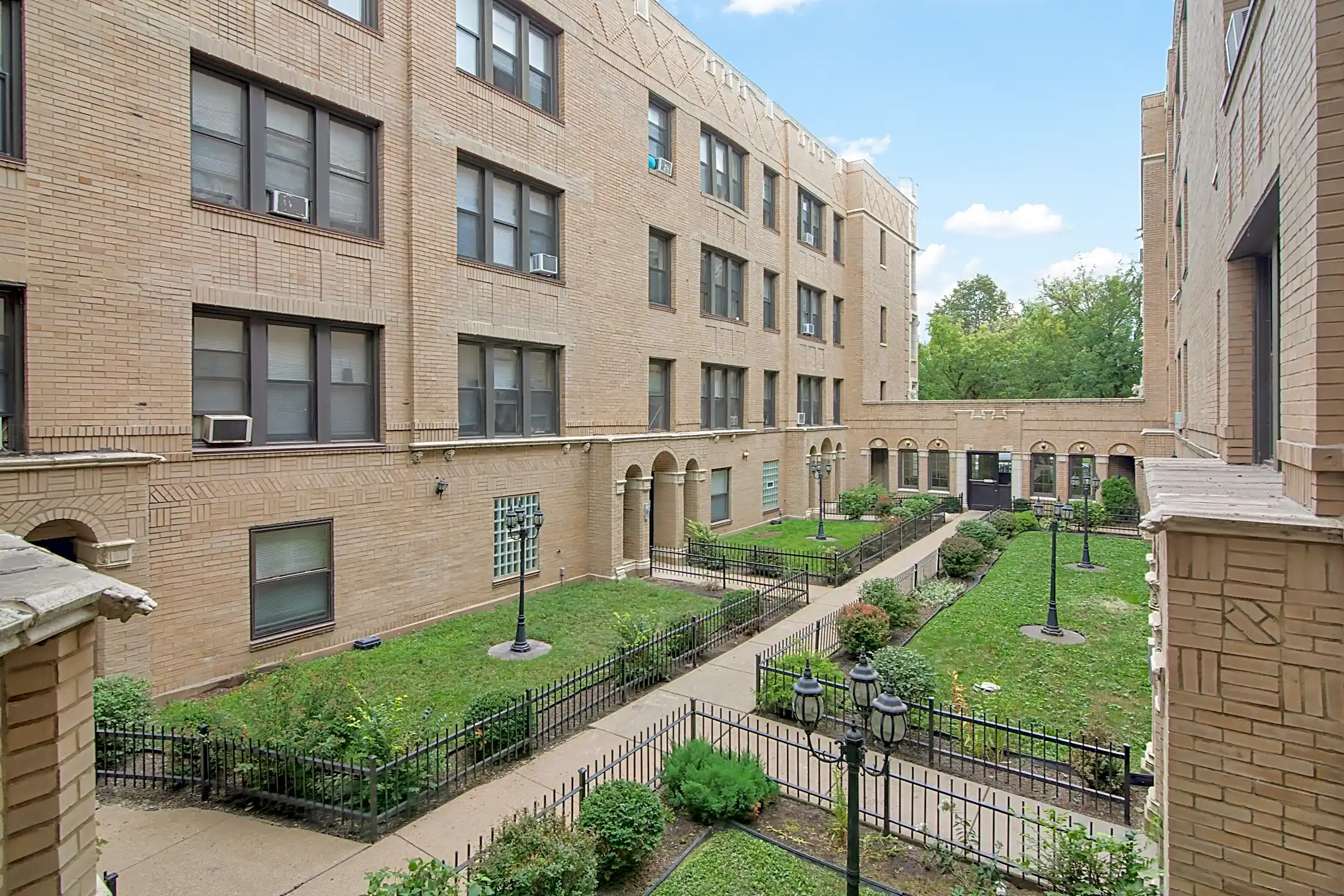 7100 N. Sheridan Apartments 7100 N Sheridan Rd Chicago, IL