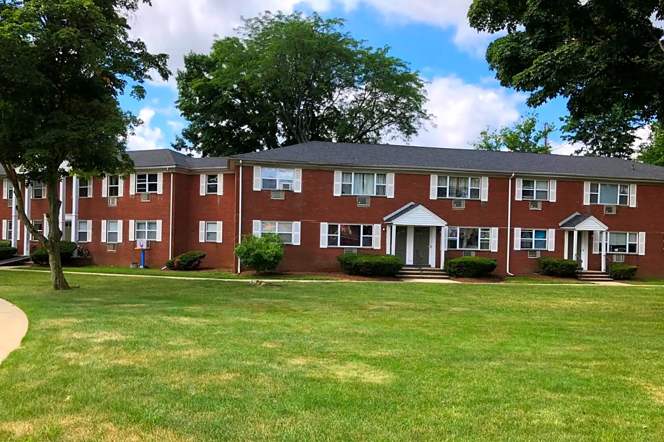 Kings Arms Apartments 48 A Byrne Court Wayne, NJ Apartments for