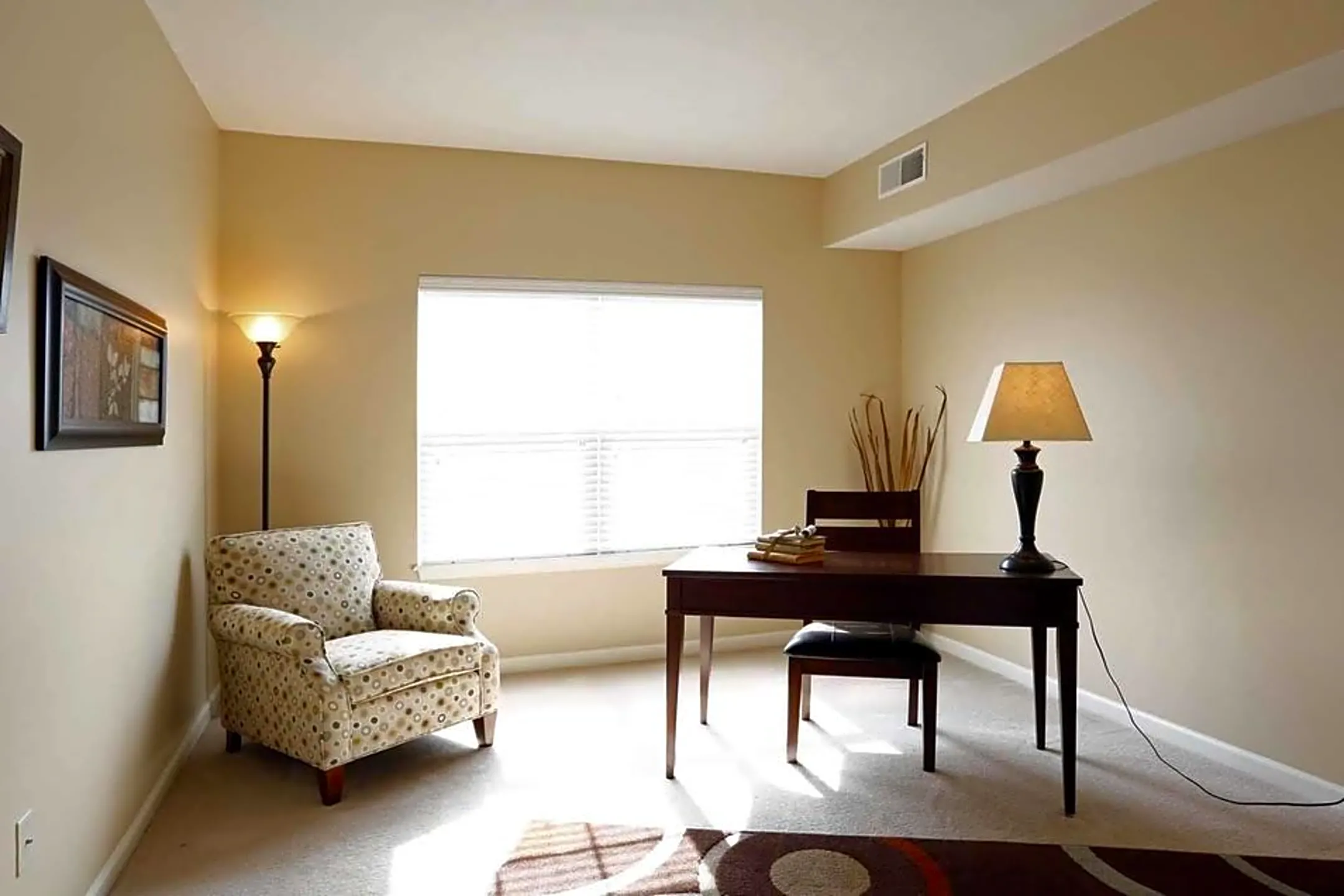 Living Room - The Residences at Carronade - Perrysburg, OH