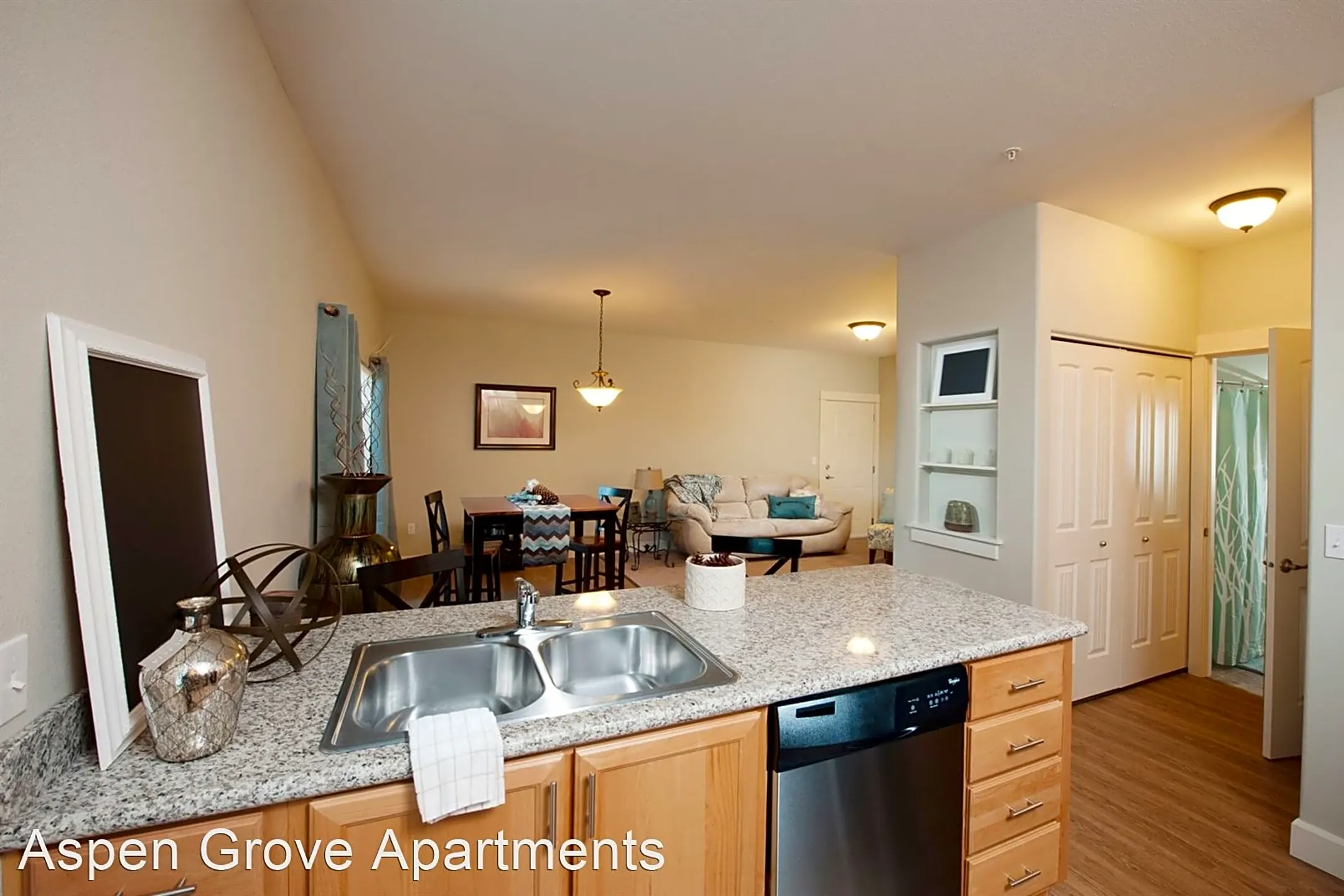 Kitchen - Aspen Grove Apartments - Salem, OR