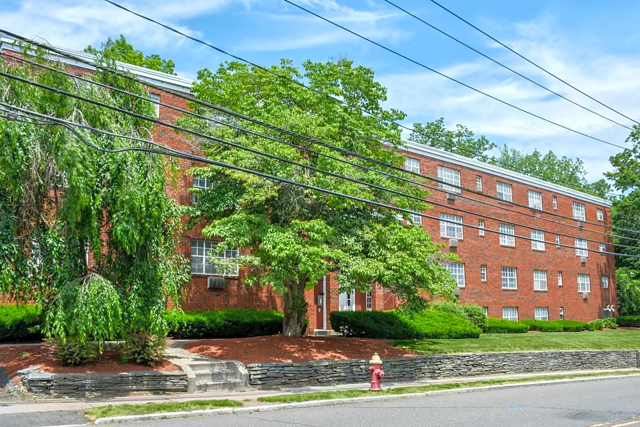 Building - Caya Avenue Apartments - West Hartford, CT