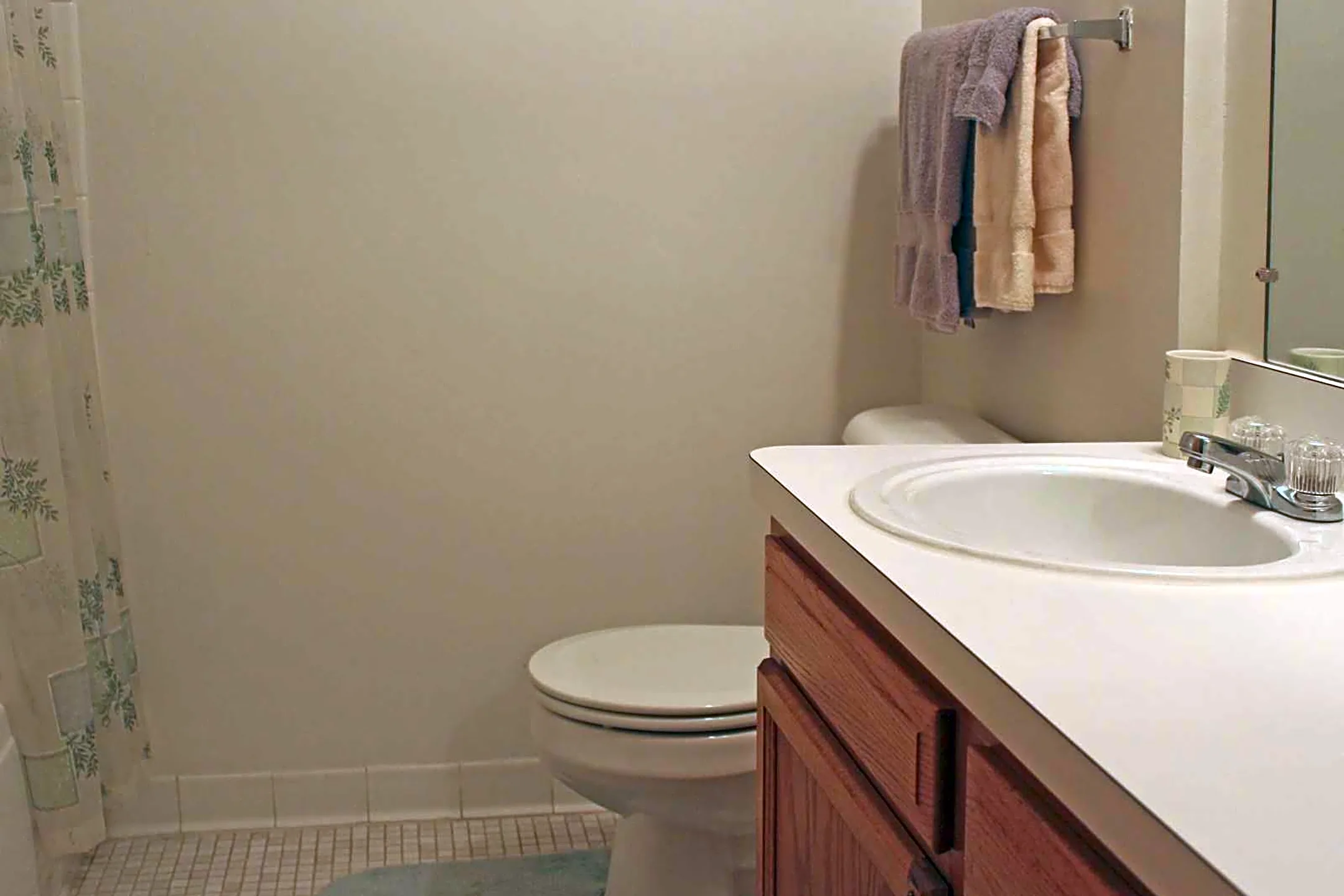 Bathroom - Cass Lake Shore Club - Waterford, MI