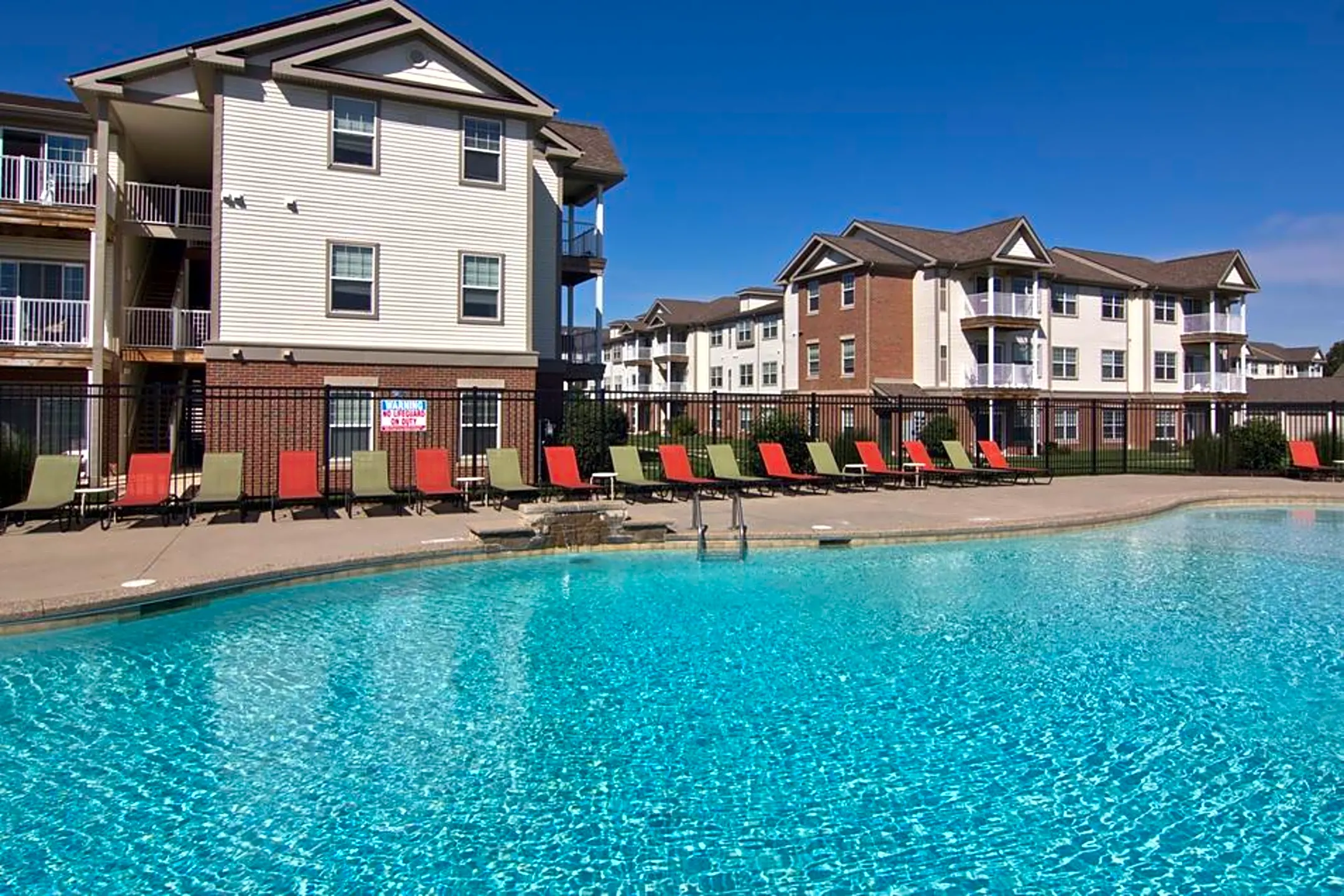 Pool - The Residences at Carronade - Perrysburg, OH