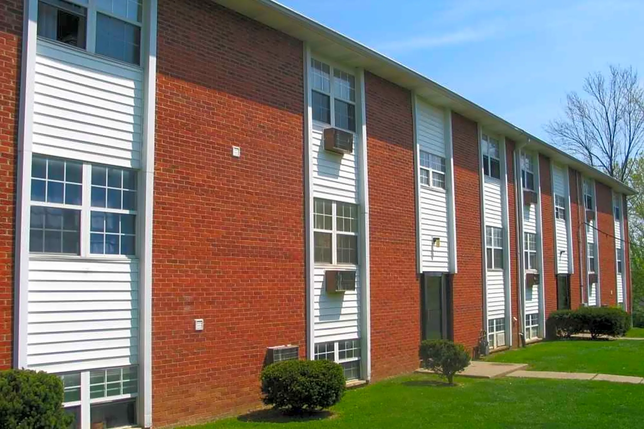 Hillview Apartments Elsmere, KY 41018