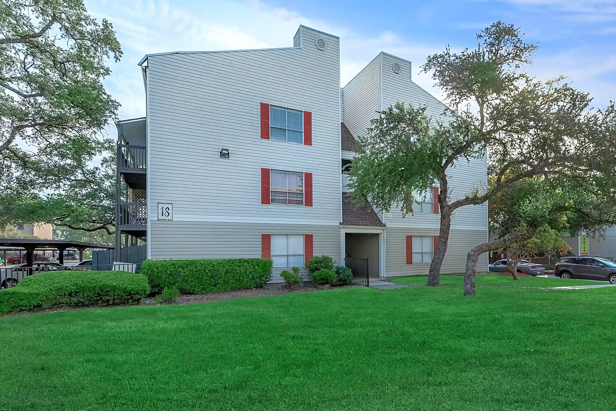 Broadway Oaks 10014 Broadway San Antonio, TX Apartments for Rent