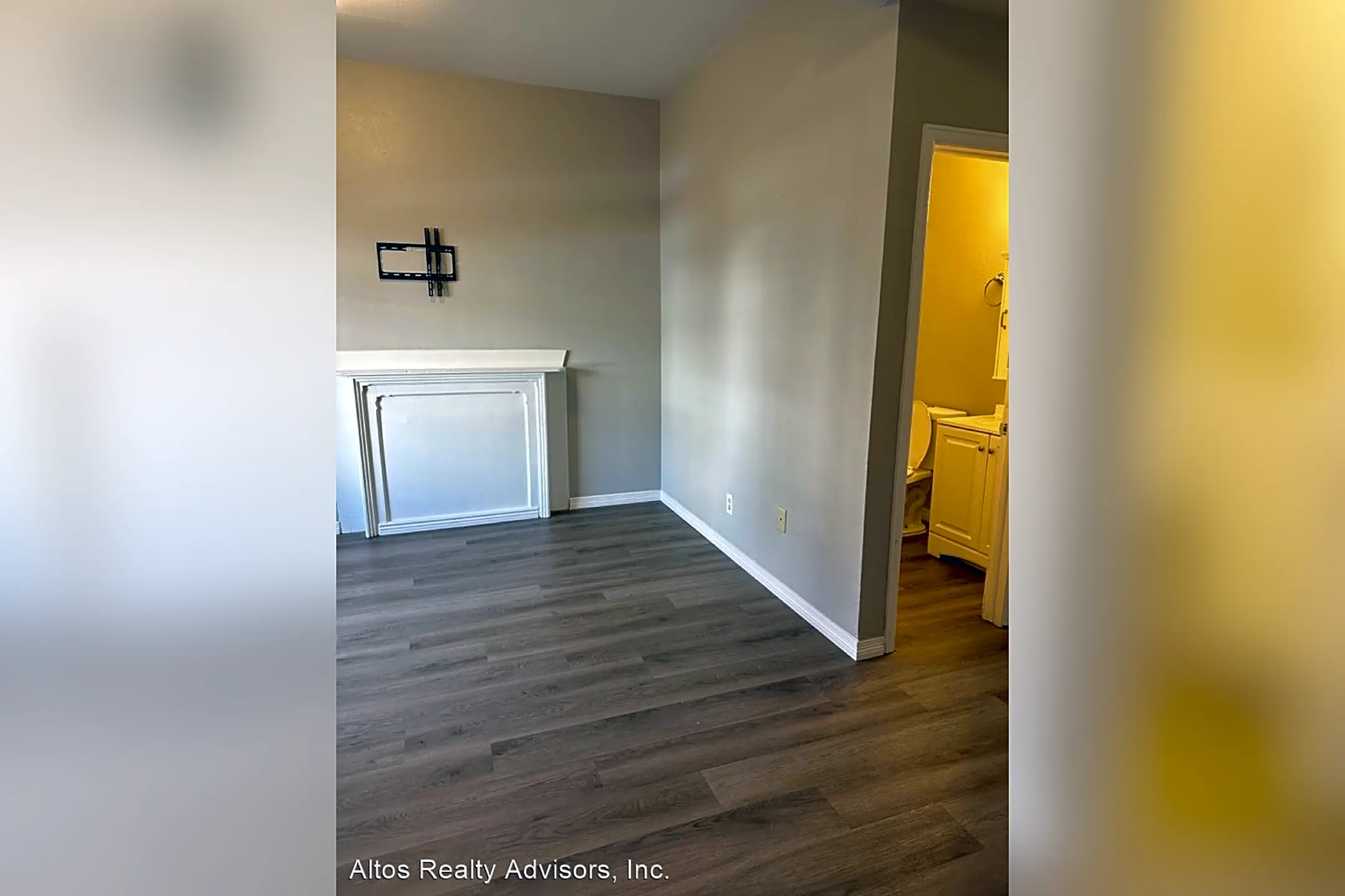 Dining Room - 2324 W 32nd Ave - Denver, CO