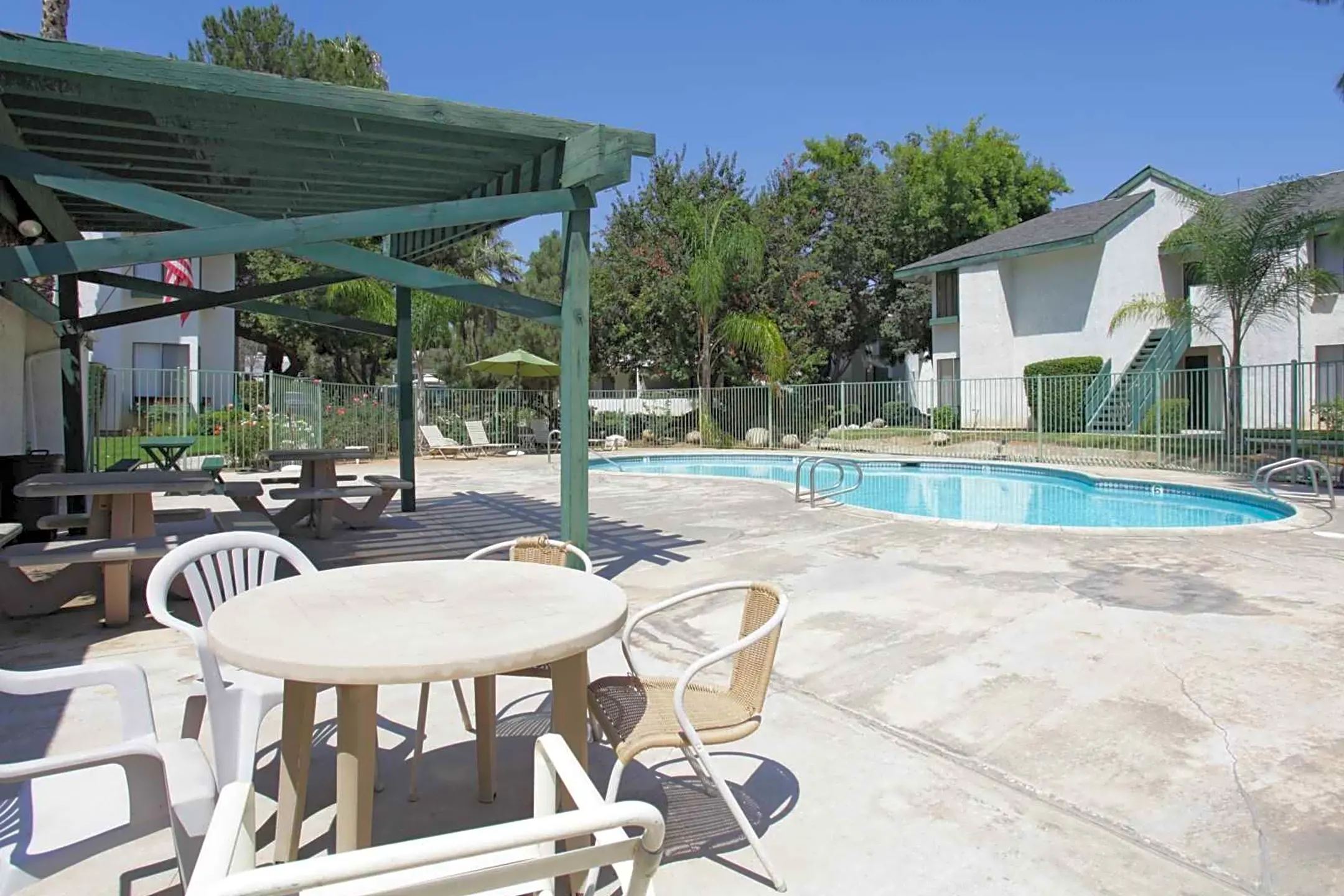 Pebble Brook Apartments Redlands, CA 92374