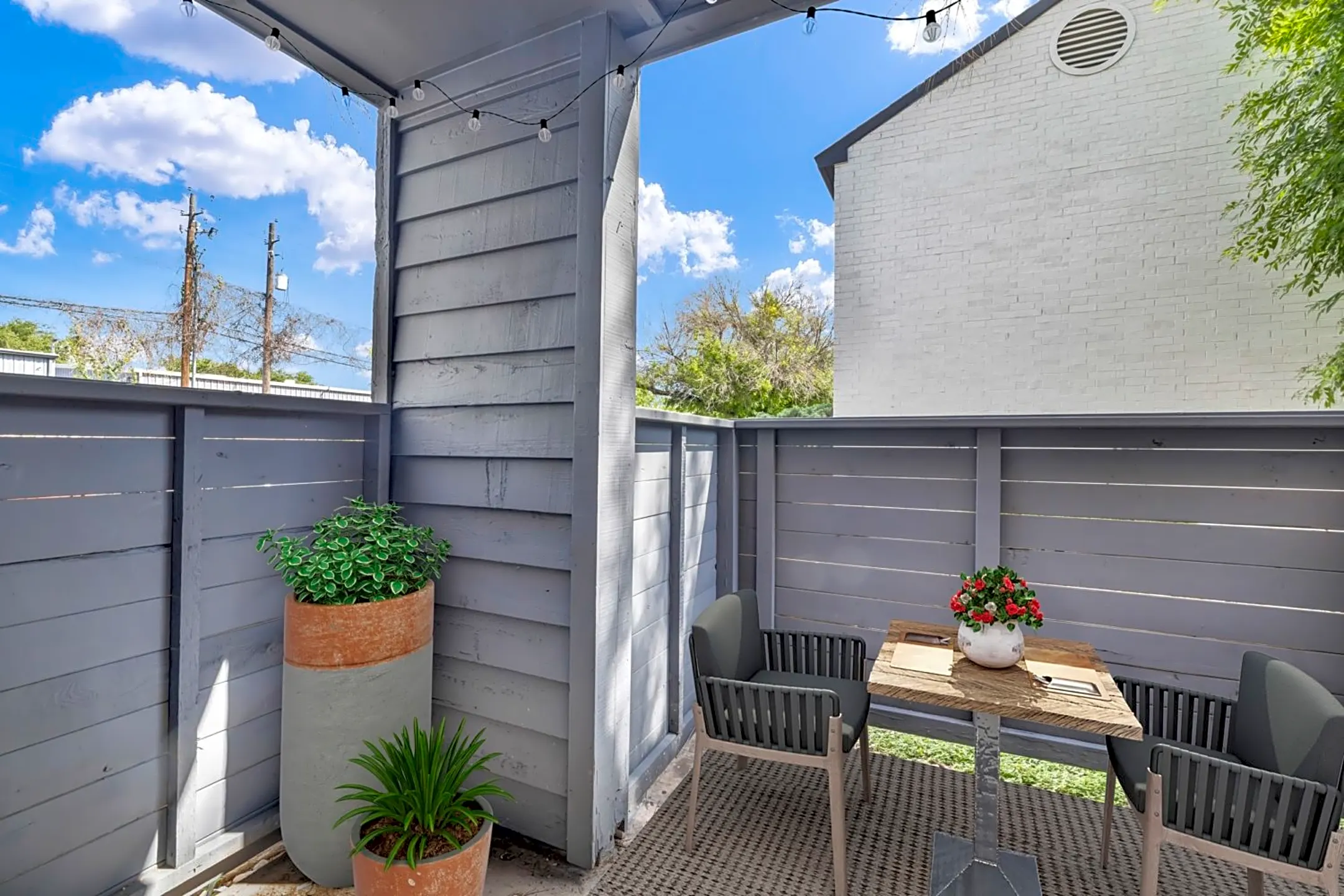 Ascent at North 1735 Rutland Dr Austin, TX Apartments for