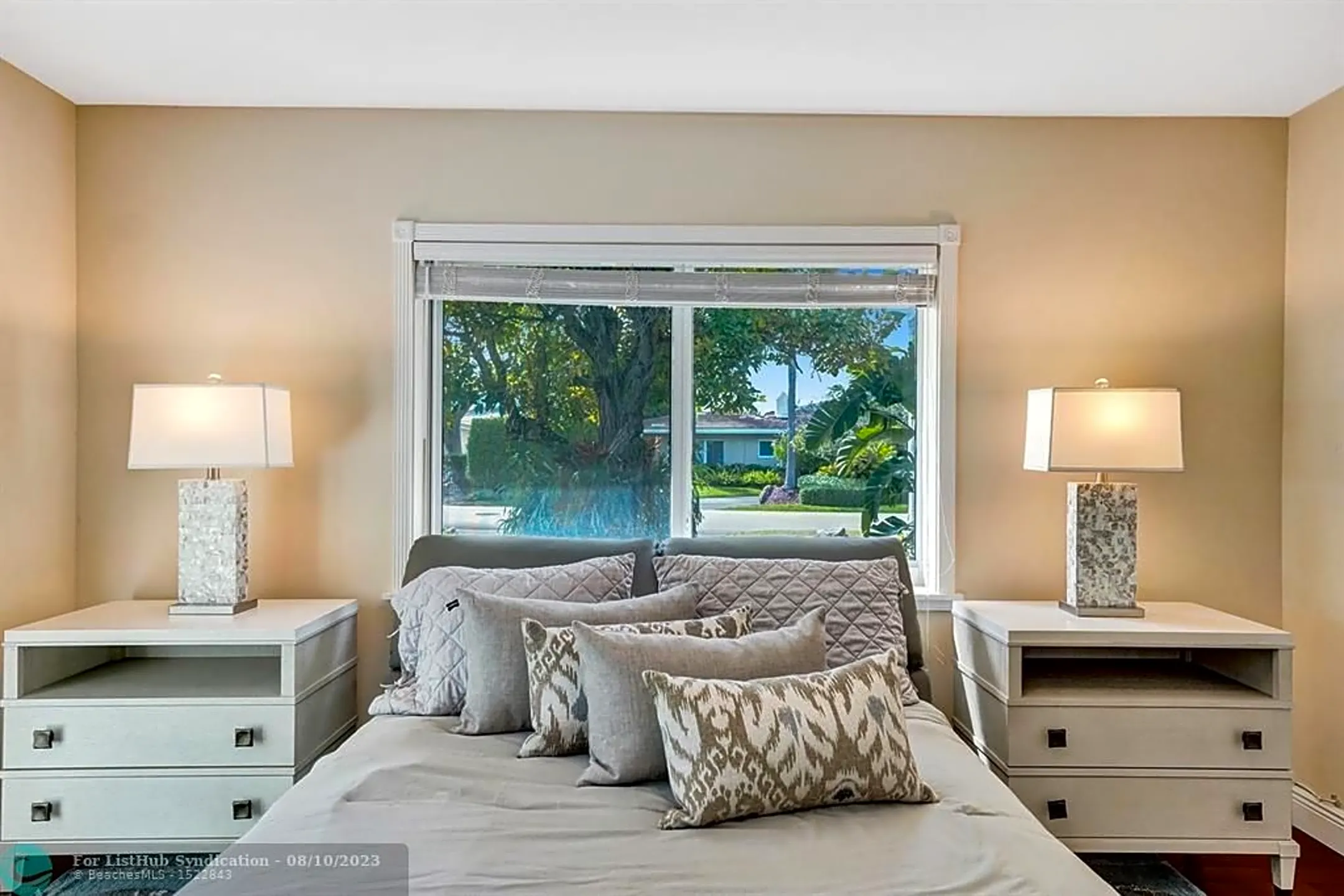 Bedroom - 2300 Middle River Dr - Fort Lauderdale, FL